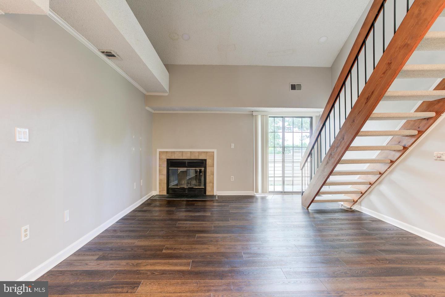 6904 MARY CAROLINE CIR #L, ALEXANDRIA, Virginia 22310, 2 Bedrooms Bedrooms, ,2 BathroomsBathrooms,Residential,For sale,6904 MARY CAROLINE CIR #L,VAFX2248118 MLS # VAFX2248118
