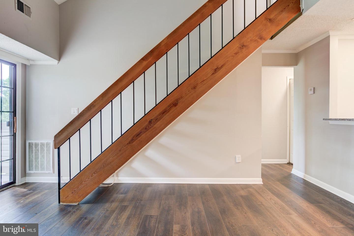 6904 MARY CAROLINE CIR #L, ALEXANDRIA, Virginia 22310, 2 Bedrooms Bedrooms, ,2 BathroomsBathrooms,Residential,For sale,6904 MARY CAROLINE CIR #L,VAFX2248118 MLS # VAFX2248118