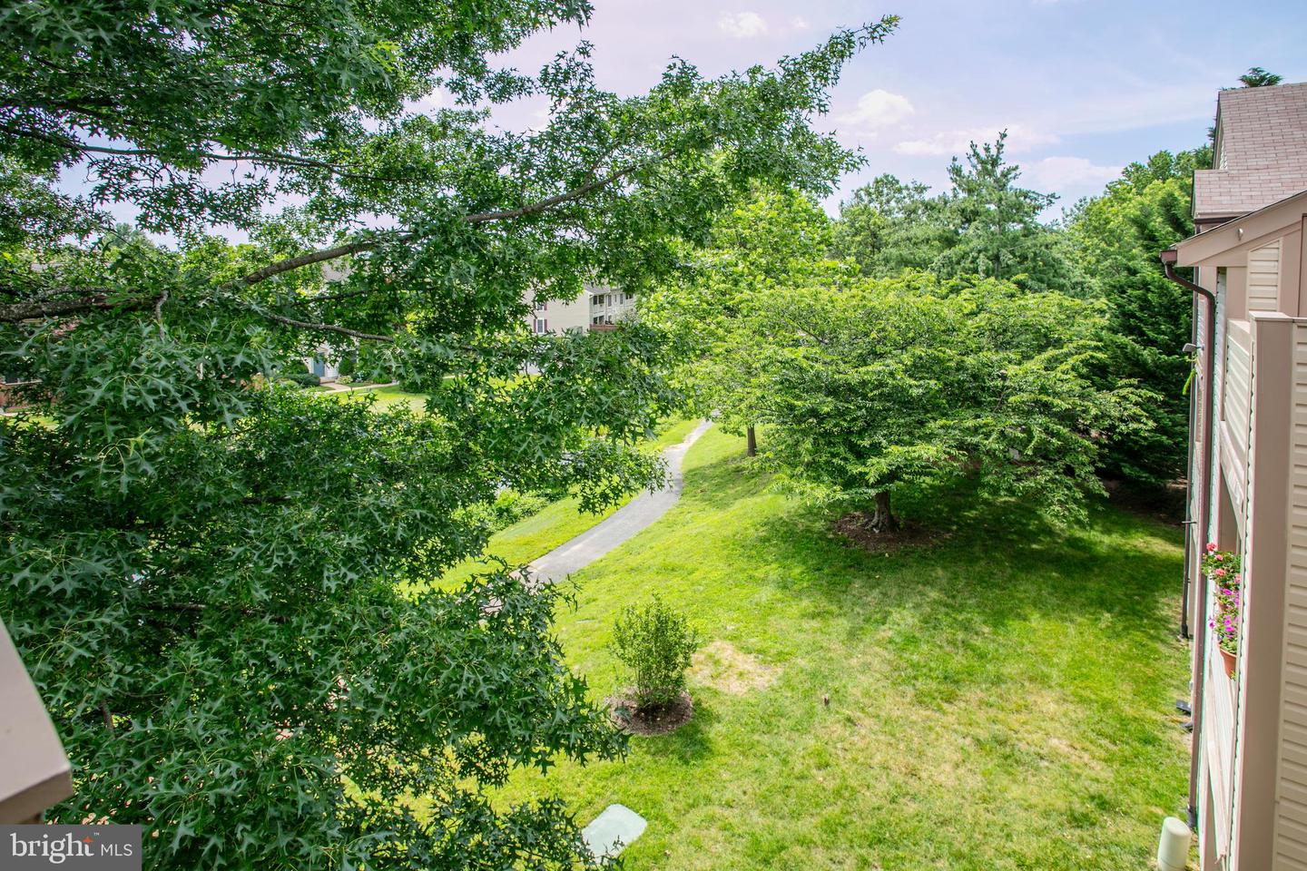 6904 MARY CAROLINE CIR #L, ALEXANDRIA, Virginia 22310, 2 Bedrooms Bedrooms, ,2 BathroomsBathrooms,Residential,For sale,6904 MARY CAROLINE CIR #L,VAFX2248118 MLS # VAFX2248118