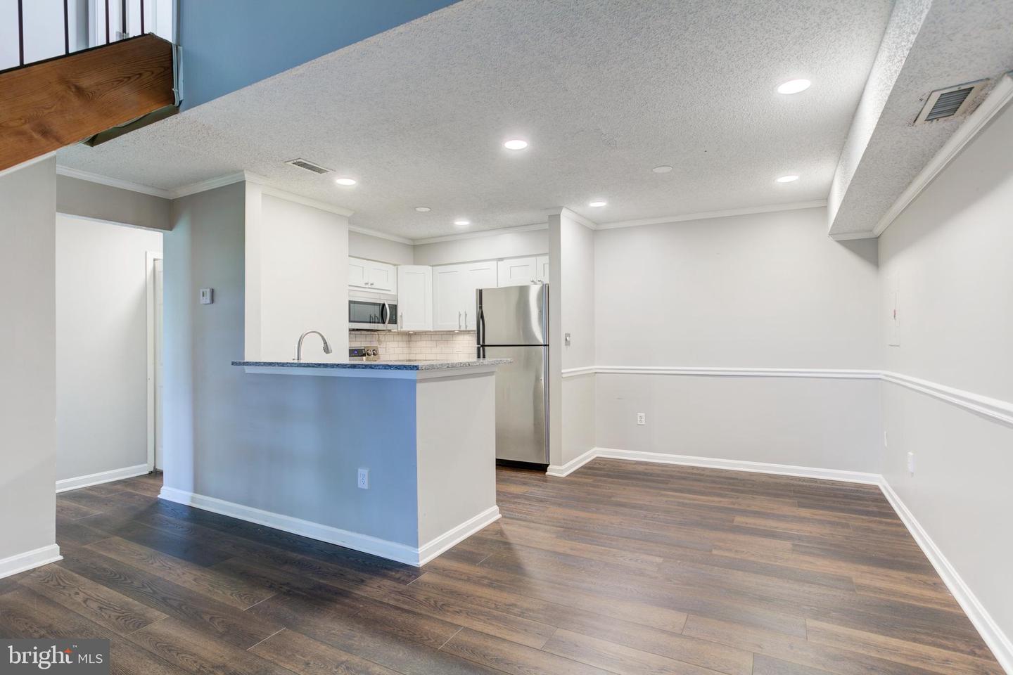 6904 MARY CAROLINE CIR #L, ALEXANDRIA, Virginia 22310, 2 Bedrooms Bedrooms, ,2 BathroomsBathrooms,Residential,For sale,6904 MARY CAROLINE CIR #L,VAFX2248118 MLS # VAFX2248118