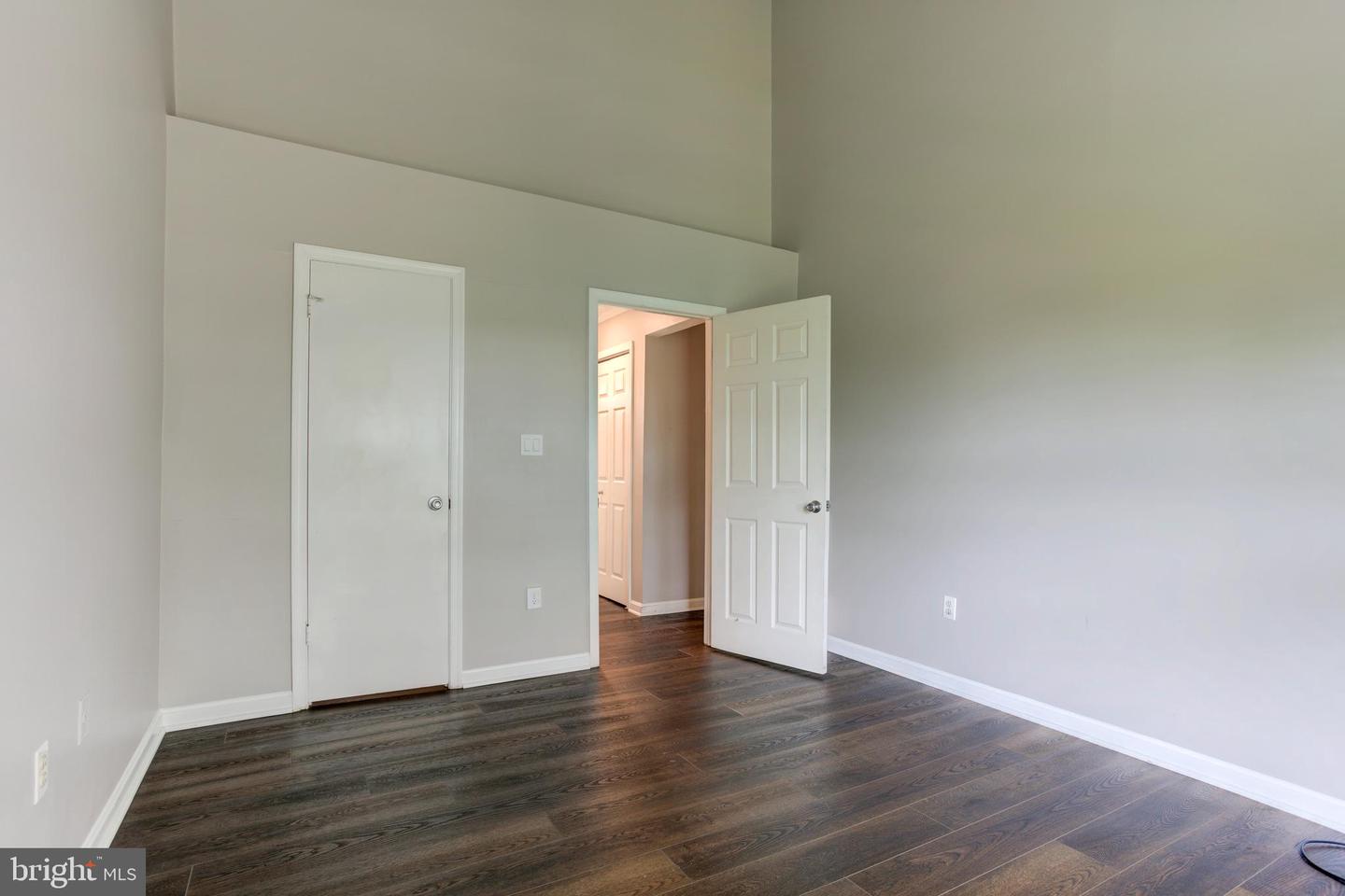 6904 MARY CAROLINE CIR #L, ALEXANDRIA, Virginia 22310, 2 Bedrooms Bedrooms, ,2 BathroomsBathrooms,Residential,For sale,6904 MARY CAROLINE CIR #L,VAFX2248118 MLS # VAFX2248118