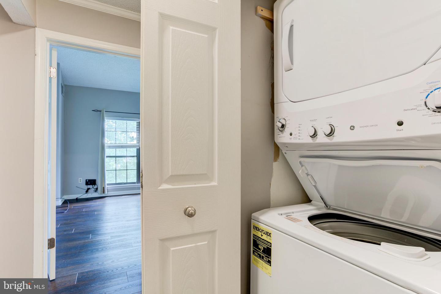 6904 MARY CAROLINE CIR #L, ALEXANDRIA, Virginia 22310, 2 Bedrooms Bedrooms, ,2 BathroomsBathrooms,Residential,For sale,6904 MARY CAROLINE CIR #L,VAFX2248118 MLS # VAFX2248118