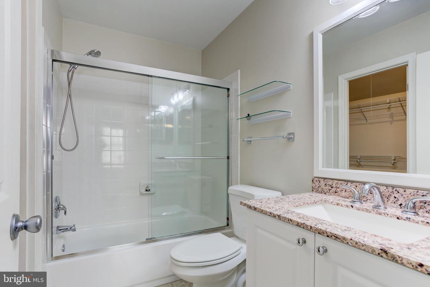 6904 MARY CAROLINE CIR #L, ALEXANDRIA, Virginia 22310, 2 Bedrooms Bedrooms, ,2 BathroomsBathrooms,Residential,For sale,6904 MARY CAROLINE CIR #L,VAFX2248118 MLS # VAFX2248118