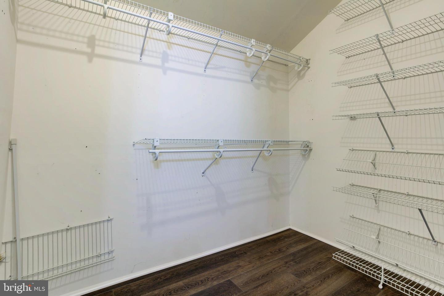 6904 MARY CAROLINE CIR #L, ALEXANDRIA, Virginia 22310, 2 Bedrooms Bedrooms, ,2 BathroomsBathrooms,Residential,For sale,6904 MARY CAROLINE CIR #L,VAFX2248118 MLS # VAFX2248118