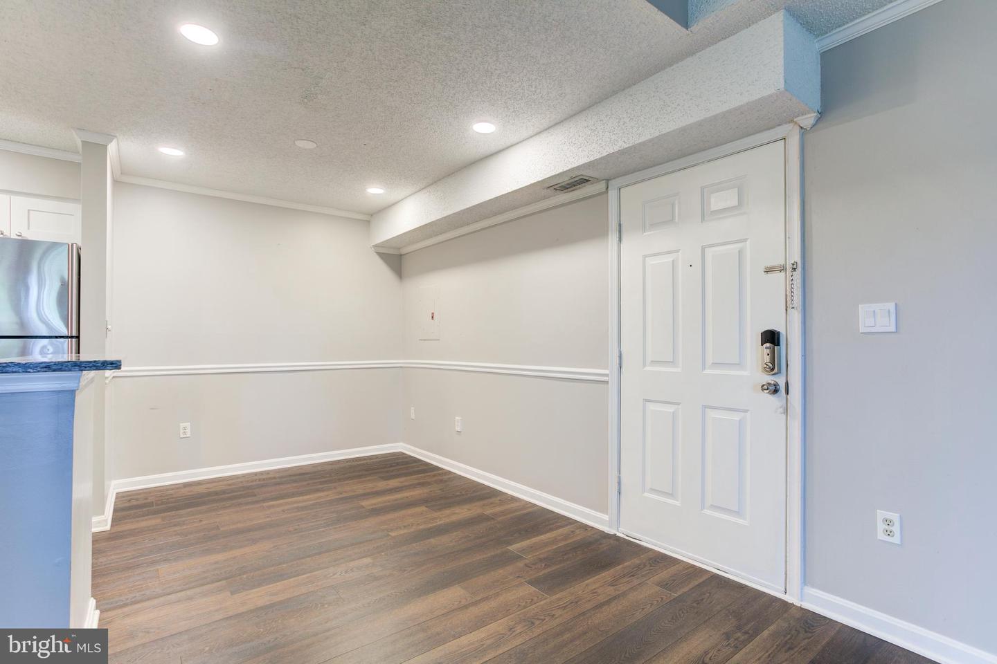 6904 MARY CAROLINE CIR #L, ALEXANDRIA, Virginia 22310, 2 Bedrooms Bedrooms, ,2 BathroomsBathrooms,Residential,For sale,6904 MARY CAROLINE CIR #L,VAFX2248118 MLS # VAFX2248118