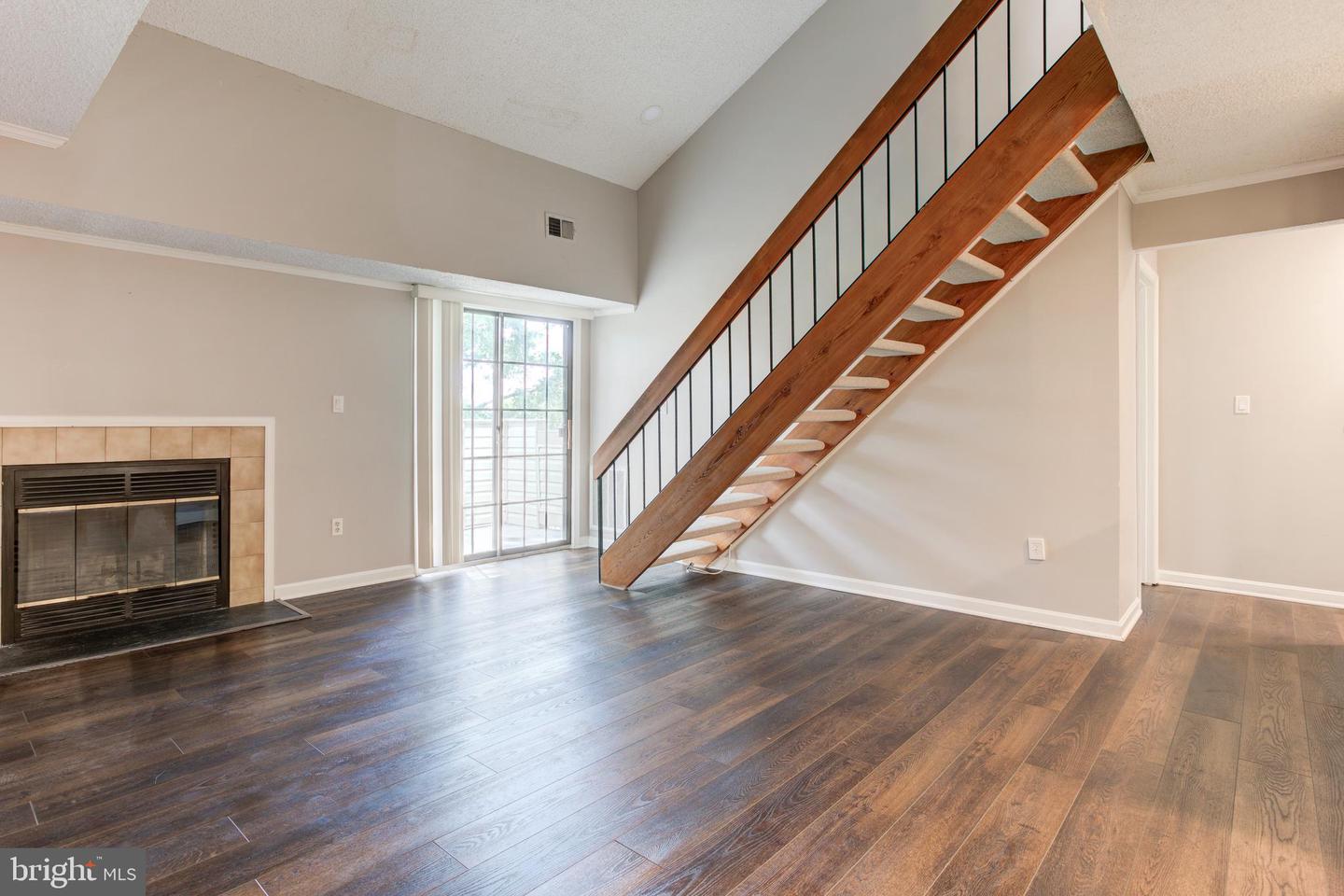 6904 MARY CAROLINE CIR #L, ALEXANDRIA, Virginia 22310, 2 Bedrooms Bedrooms, ,2 BathroomsBathrooms,Residential,For sale,6904 MARY CAROLINE CIR #L,VAFX2248118 MLS # VAFX2248118