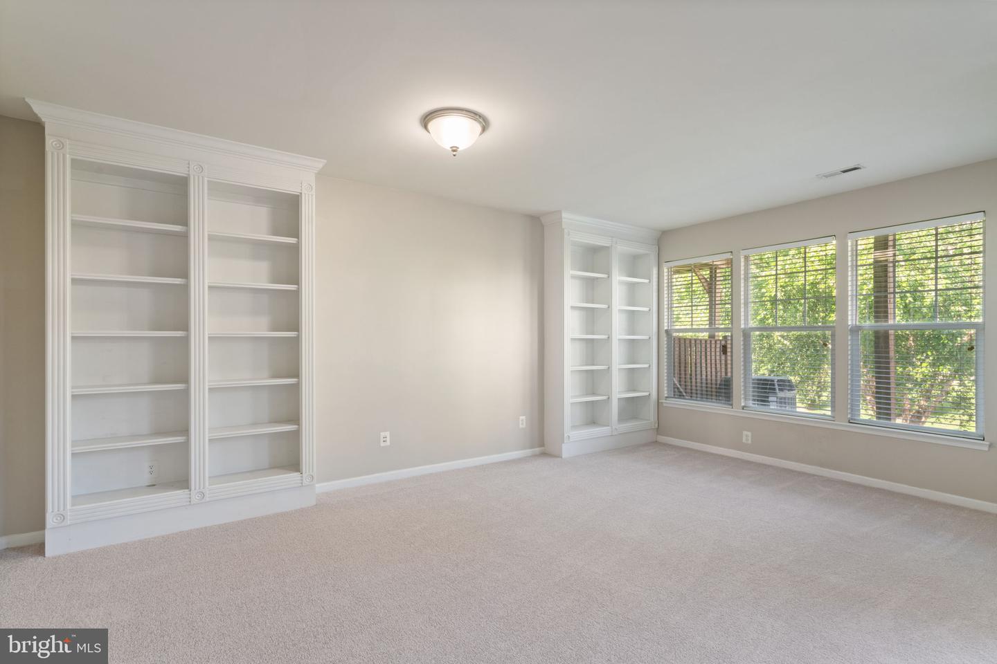 42 PIKE PL, STAFFORD, Virginia 22556, 3 Bedrooms Bedrooms, ,3 BathroomsBathrooms,Residential,For sale,42 PIKE PL,VAST2039954 MLS # VAST2039954