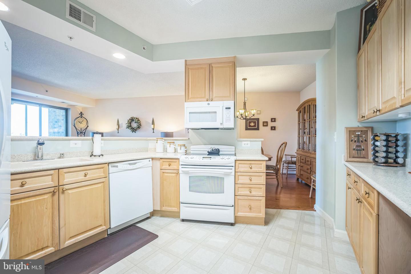 19355 CYPRESS RIDGE TER #903, LEESBURG, Virginia 20176, 2 Bedrooms Bedrooms, ,2 BathroomsBathrooms,Residential,For sale,19355 CYPRESS RIDGE TER #903,VALO2099834 MLS # VALO2099834