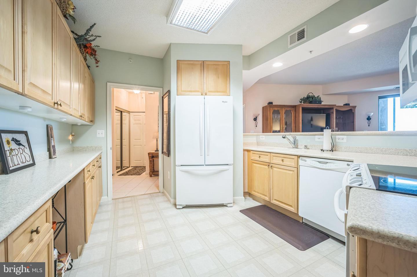 19355 CYPRESS RIDGE TER #903, LEESBURG, Virginia 20176, 2 Bedrooms Bedrooms, ,2 BathroomsBathrooms,Residential,For sale,19355 CYPRESS RIDGE TER #903,VALO2099834 MLS # VALO2099834