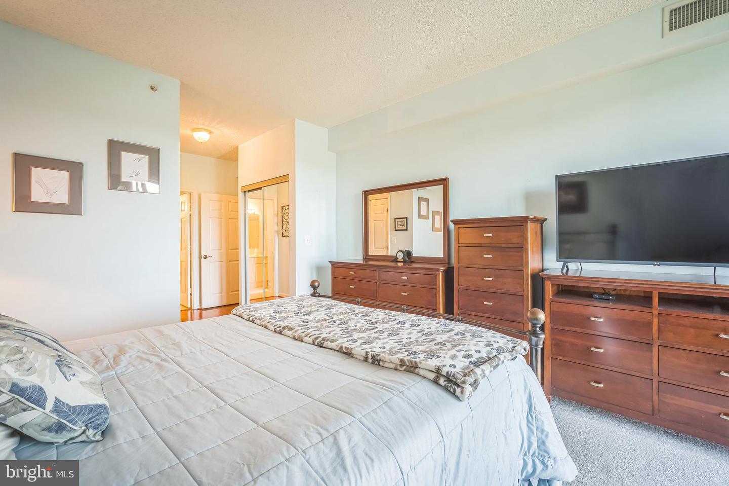 19355 CYPRESS RIDGE TER #903, LEESBURG, Virginia 20176, 2 Bedrooms Bedrooms, ,2 BathroomsBathrooms,Residential,For sale,19355 CYPRESS RIDGE TER #903,VALO2099834 MLS # VALO2099834