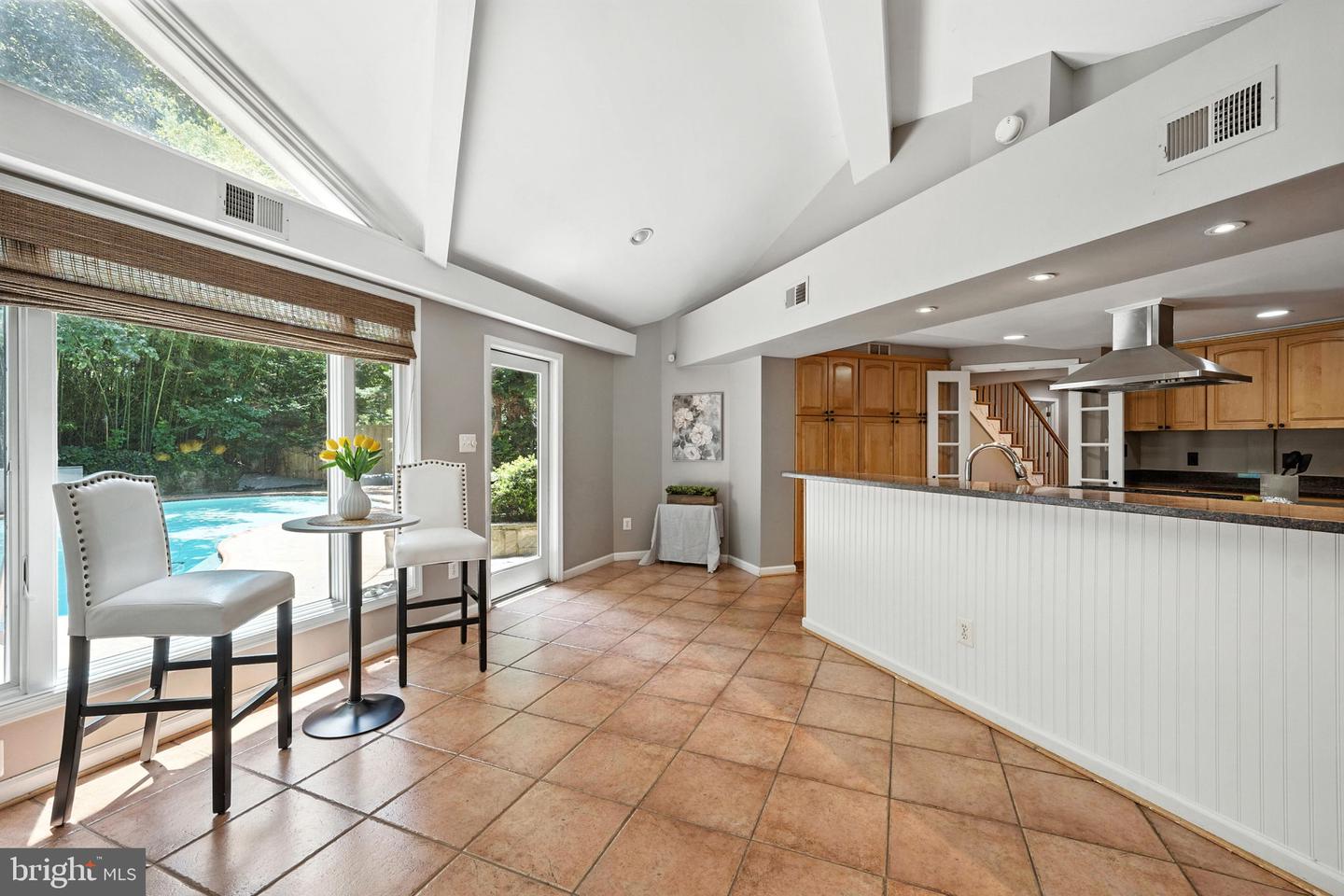 1725 BIRCH RD, MCLEAN, Virginia 22101, 5 Bedrooms Bedrooms, ,3 BathroomsBathrooms,Residential,For sale,1725 BIRCH RD,VAFX2248258 MLS # VAFX2248258