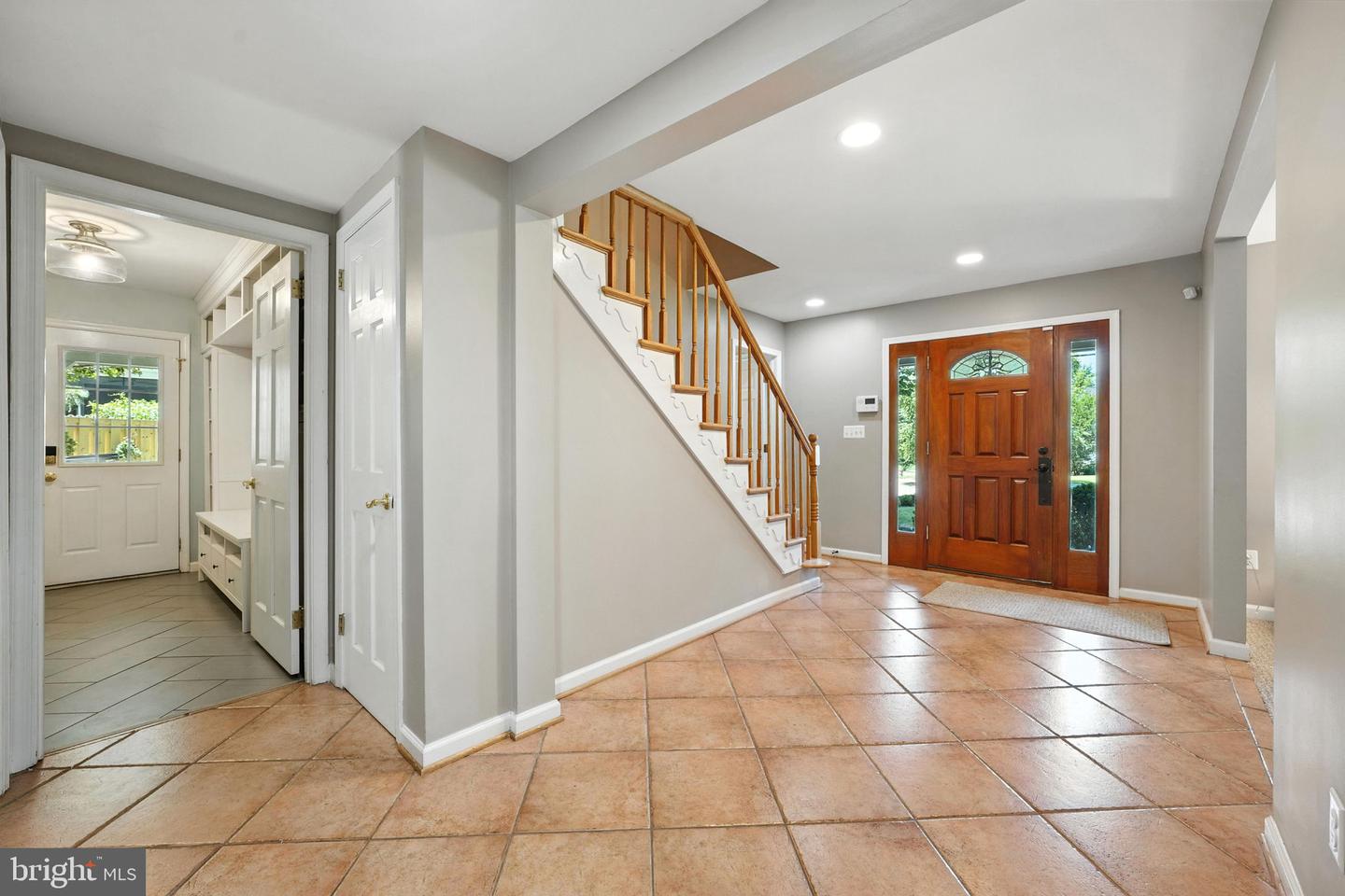 1725 BIRCH RD, MCLEAN, Virginia 22101, 5 Bedrooms Bedrooms, ,3 BathroomsBathrooms,Residential,For sale,1725 BIRCH RD,VAFX2248258 MLS # VAFX2248258