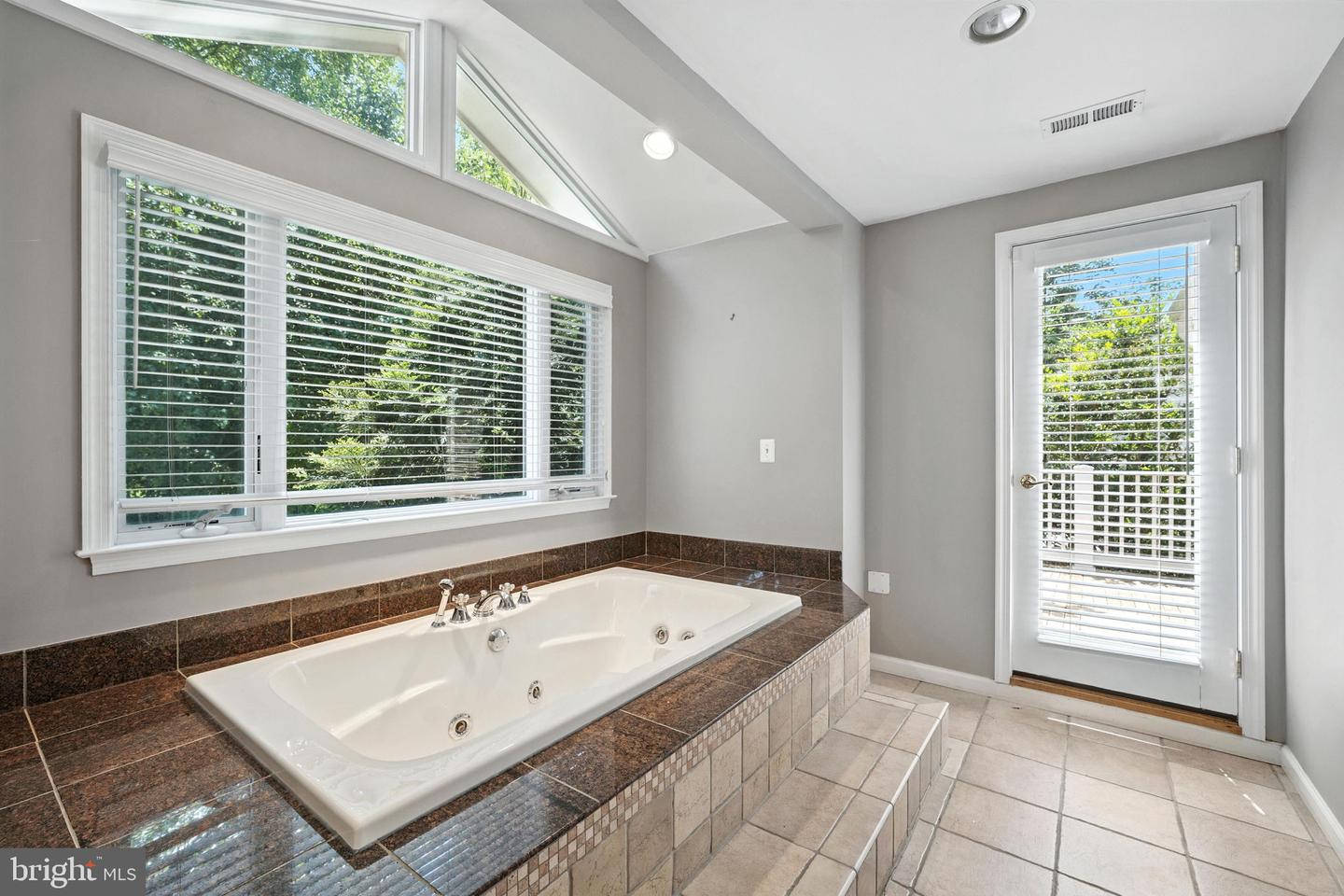 1725 BIRCH RD, MCLEAN, Virginia 22101, 5 Bedrooms Bedrooms, ,3 BathroomsBathrooms,Residential,For sale,1725 BIRCH RD,VAFX2248258 MLS # VAFX2248258