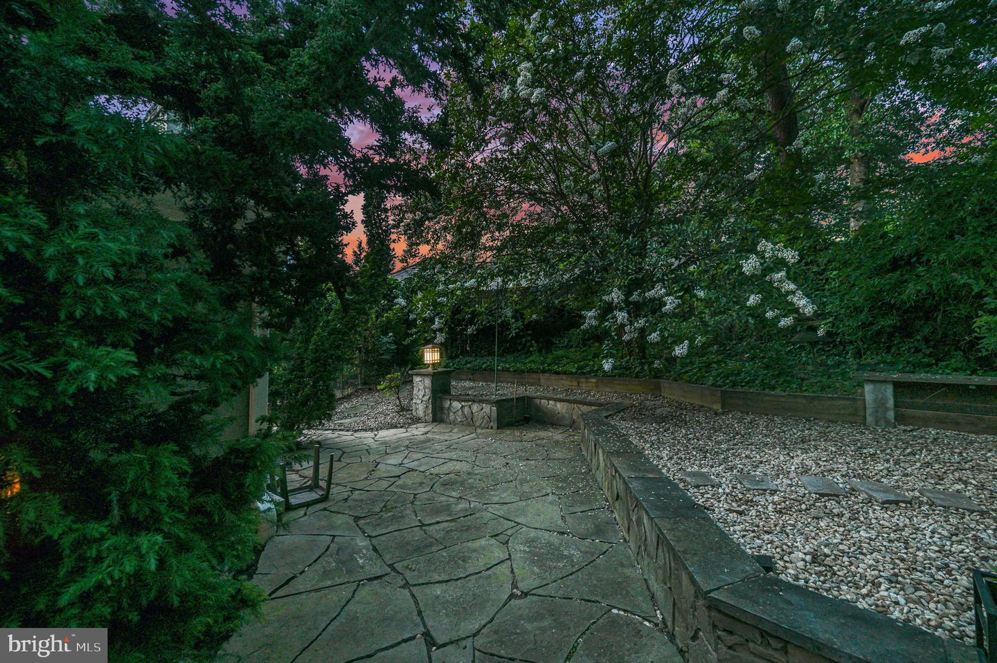 1725 BIRCH RD, MCLEAN, Virginia 22101, 5 Bedrooms Bedrooms, ,3 BathroomsBathrooms,Residential,For sale,1725 BIRCH RD,VAFX2248258 MLS # VAFX2248258