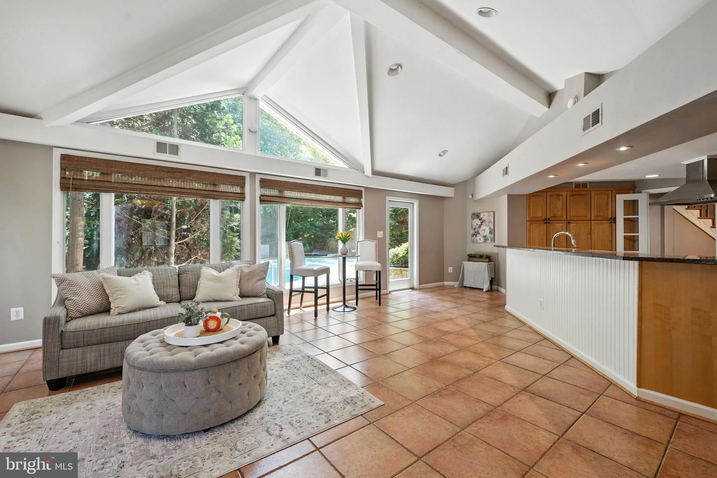 1725 BIRCH RD, MCLEAN, Virginia 22101, 5 Bedrooms Bedrooms, ,3 BathroomsBathrooms,Residential,For sale,1725 BIRCH RD,VAFX2248258 MLS # VAFX2248258