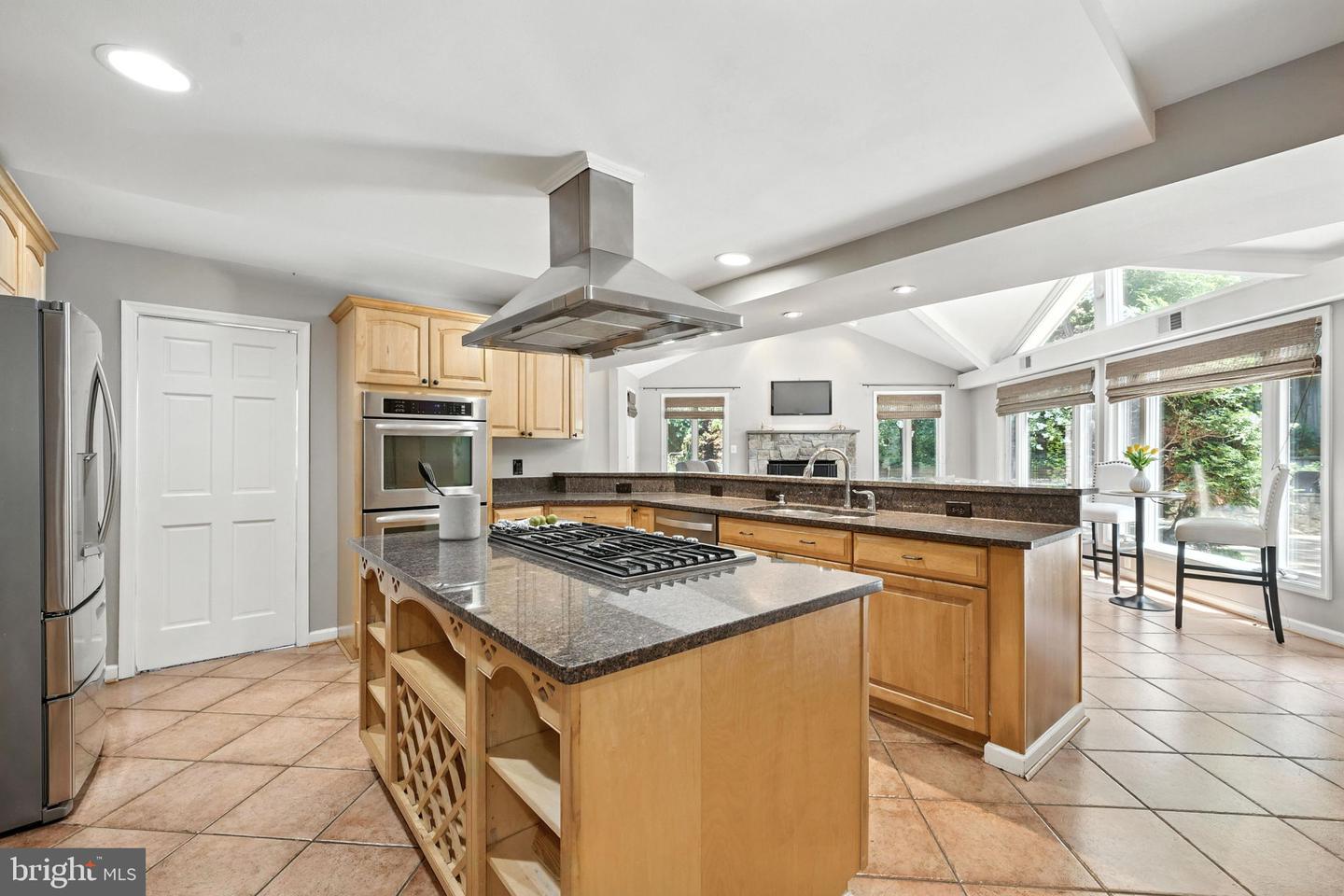 1725 BIRCH RD, MCLEAN, Virginia 22101, 5 Bedrooms Bedrooms, ,3 BathroomsBathrooms,Residential,For sale,1725 BIRCH RD,VAFX2248258 MLS # VAFX2248258