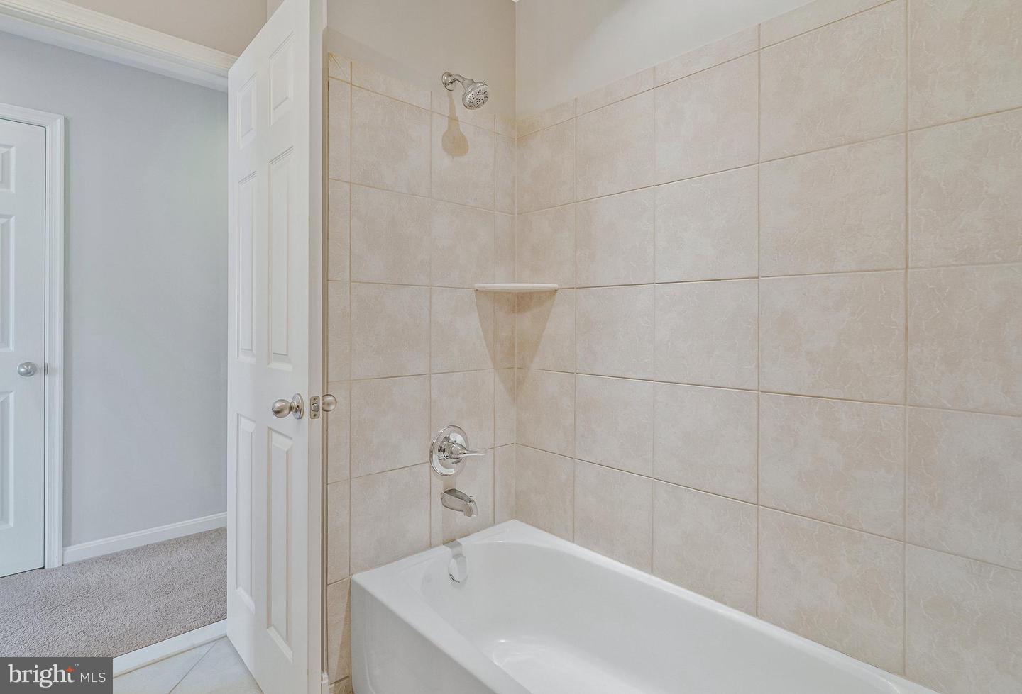 24847 MASON DALE TER, CHANTILLY, Virginia 20152, 3 Bedrooms Bedrooms, ,3 BathroomsBathrooms,Residential,For sale,24847 MASON DALE TER,VALO2099858 MLS # VALO2099858