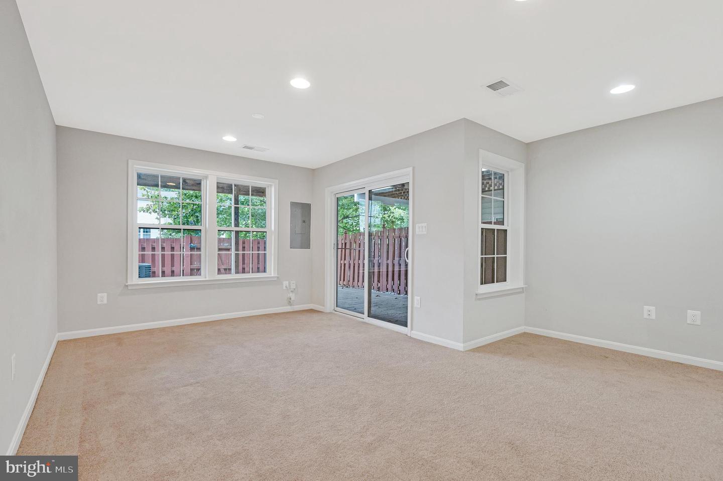 24847 MASON DALE TER, CHANTILLY, Virginia 20152, 3 Bedrooms Bedrooms, ,3 BathroomsBathrooms,Residential,For sale,24847 MASON DALE TER,VALO2099858 MLS # VALO2099858