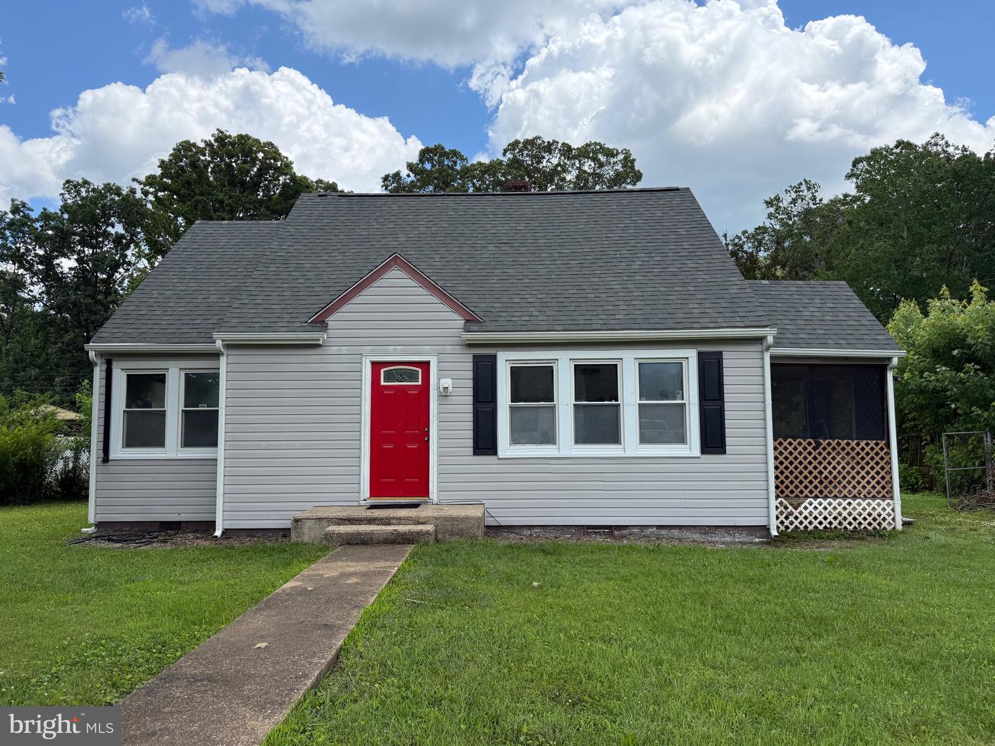 6 RANDOLPH RD, FREDERICKSBURG, Virginia 22405, 4 Bedrooms Bedrooms, ,2 BathroomsBathrooms,Residential,For sale,6 RANDOLPH RD,VAST2040058 MLS # VAST2040058