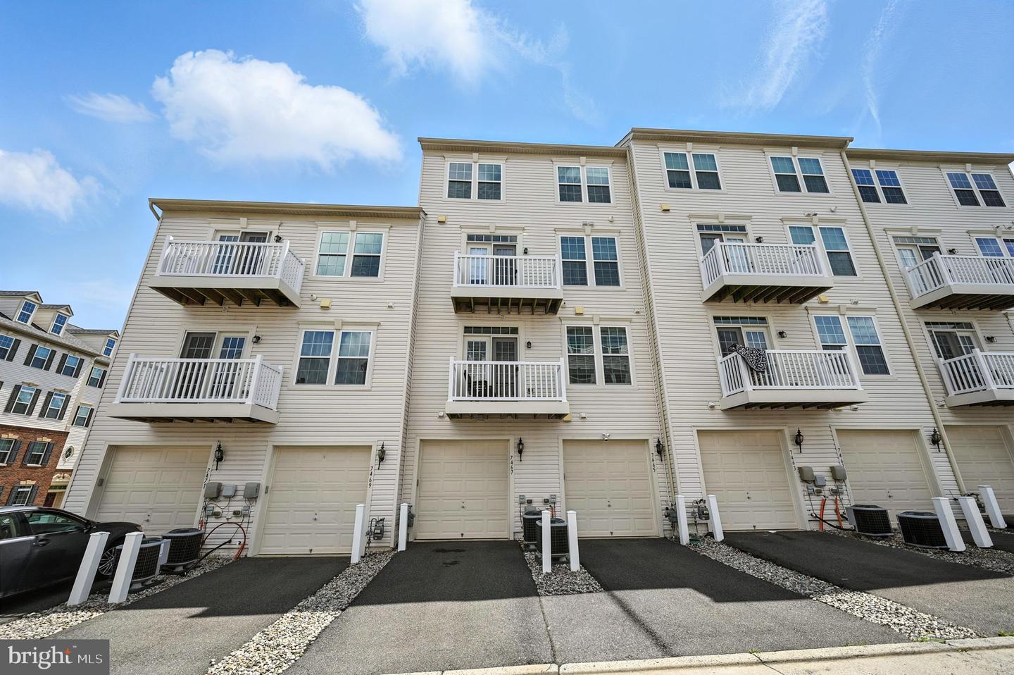 7467 BRUNSON CIR, GAINESVILLE, Virginia 20155, 3 Bedrooms Bedrooms, ,2 BathroomsBathrooms,Residential,For sale,7467 BRUNSON CIR,VAPW2097628 MLS # VAPW2097628
