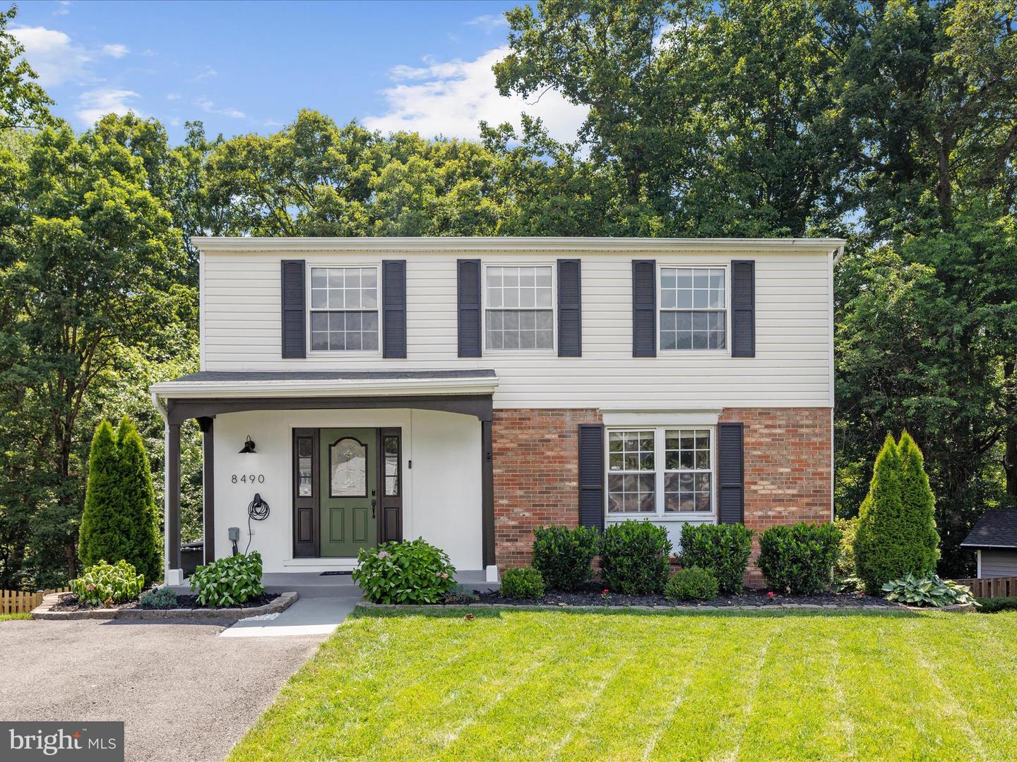 8490 MAGIC TREE CT, SPRINGFIELD, Virginia 22153, 4 Bedrooms Bedrooms, ,3 BathroomsBathrooms,Residential,For sale,8490 MAGIC TREE CT,VAFX2249358 MLS # VAFX2249358