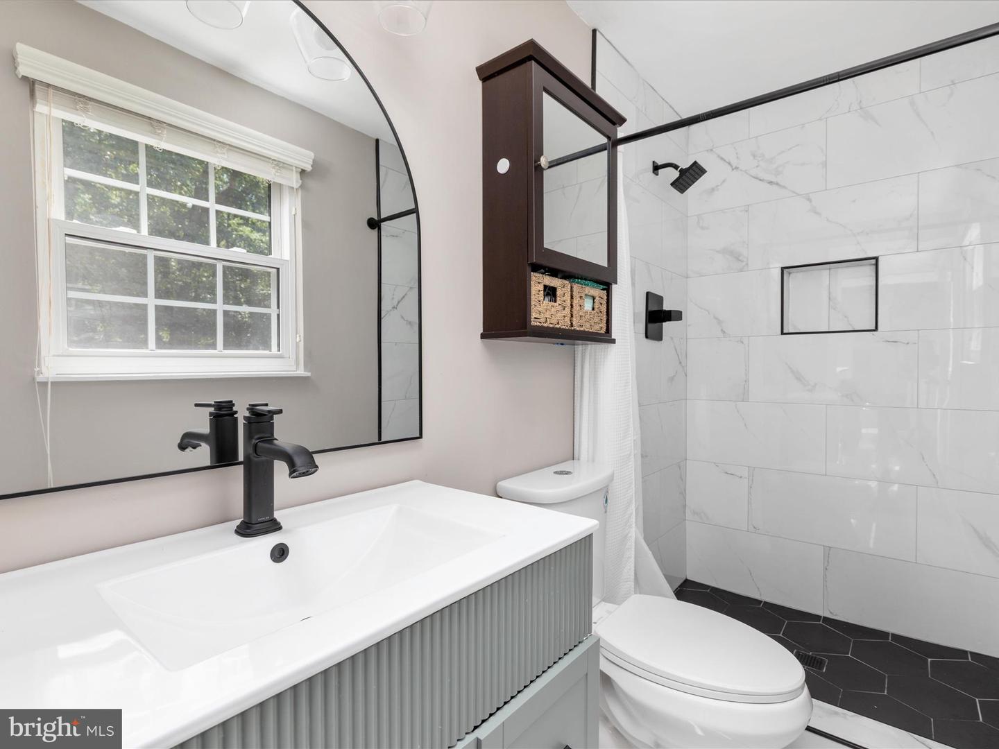 8490 MAGIC TREE CT, SPRINGFIELD, Virginia 22153, 4 Bedrooms Bedrooms, ,3 BathroomsBathrooms,Residential,For sale,8490 MAGIC TREE CT,VAFX2249358 MLS # VAFX2249358