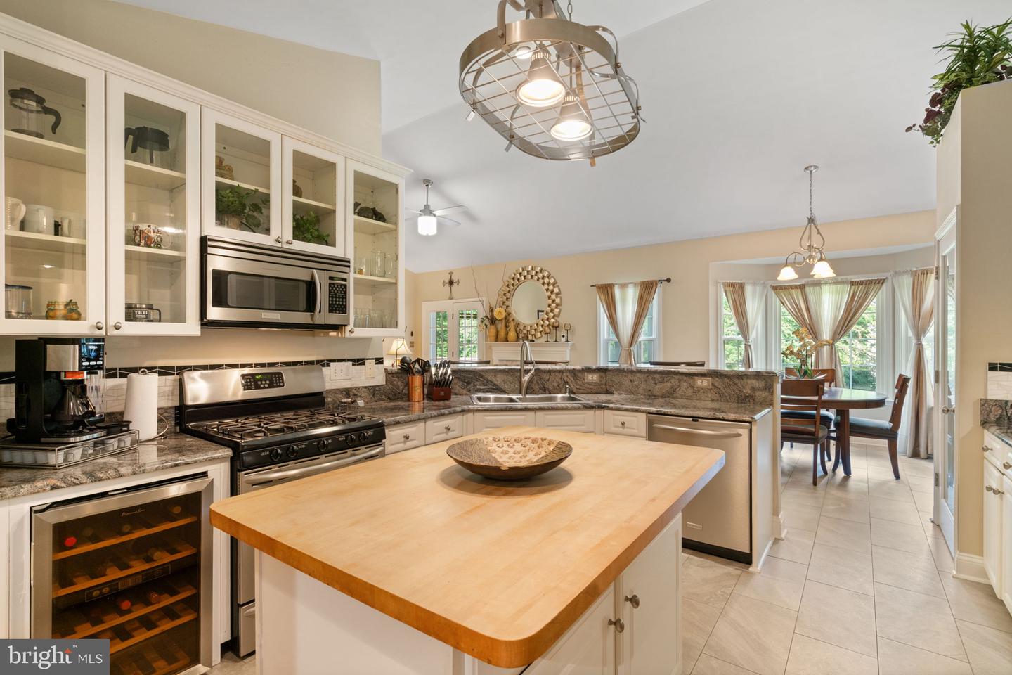 61 KIRBY LN, STAFFORD, Virginia 22554, 4 Bedrooms Bedrooms, ,3 BathroomsBathrooms,Residential,For sale,61 KIRBY LN,VAST2040090 MLS # VAST2040090