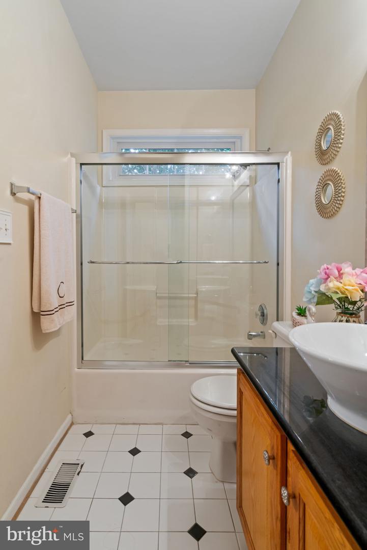 61 KIRBY LN, STAFFORD, Virginia 22554, 4 Bedrooms Bedrooms, ,3 BathroomsBathrooms,Residential,For sale,61 KIRBY LN,VAST2040090 MLS # VAST2040090