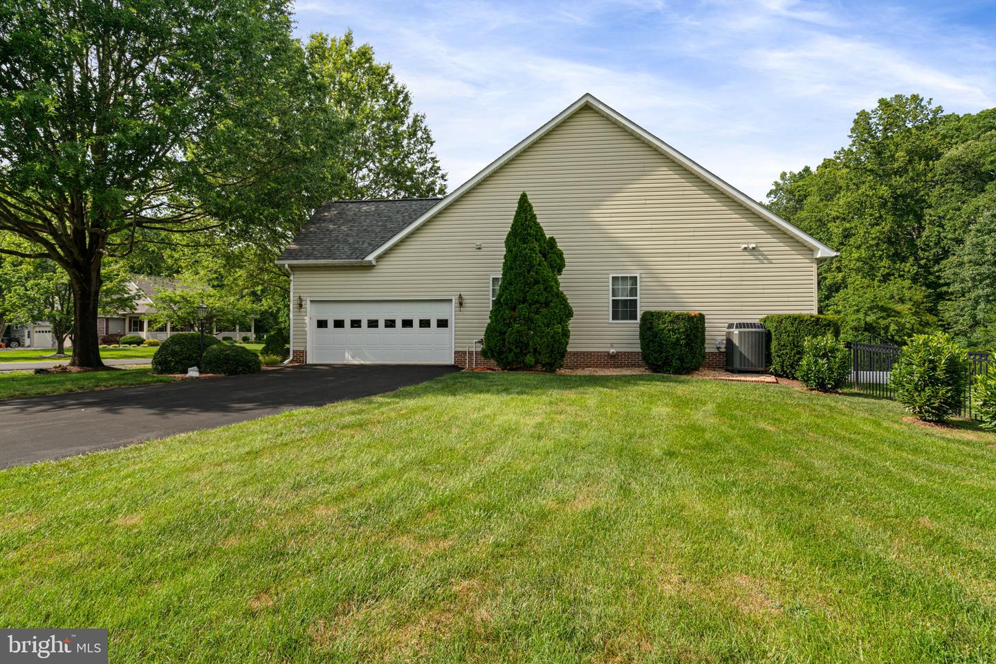 61 KIRBY LN, STAFFORD, Virginia 22554, 4 Bedrooms Bedrooms, ,3 BathroomsBathrooms,Residential,For sale,61 KIRBY LN,VAST2040090 MLS # VAST2040090