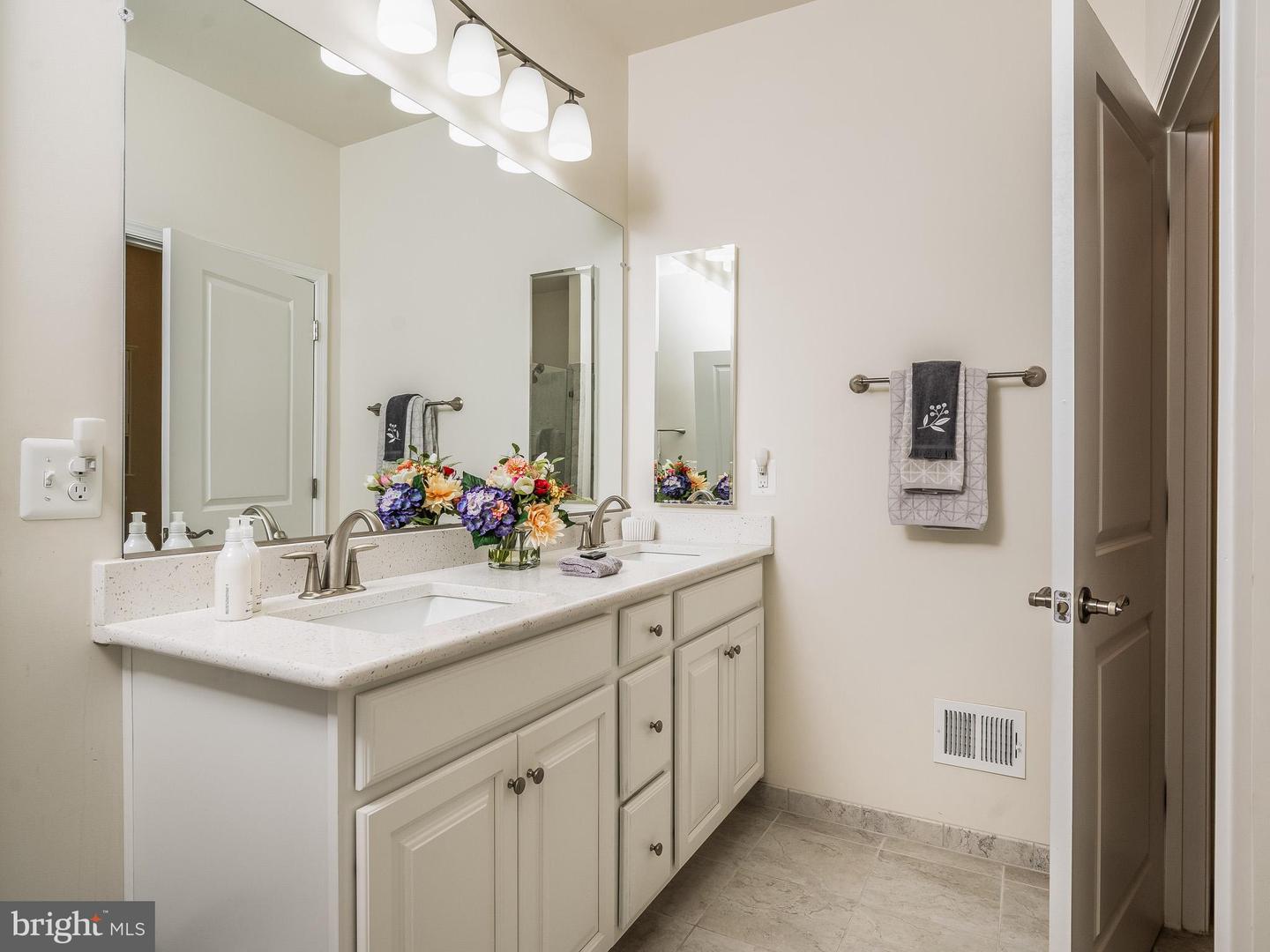 7922 ASHLAND DR, ALEXANDRIA, Virginia 22315, 4 Bedrooms Bedrooms, 19 Rooms Rooms,4 BathroomsBathrooms,Residential,For sale,7922 ASHLAND DR,VAFX2249560 MLS # VAFX2249560