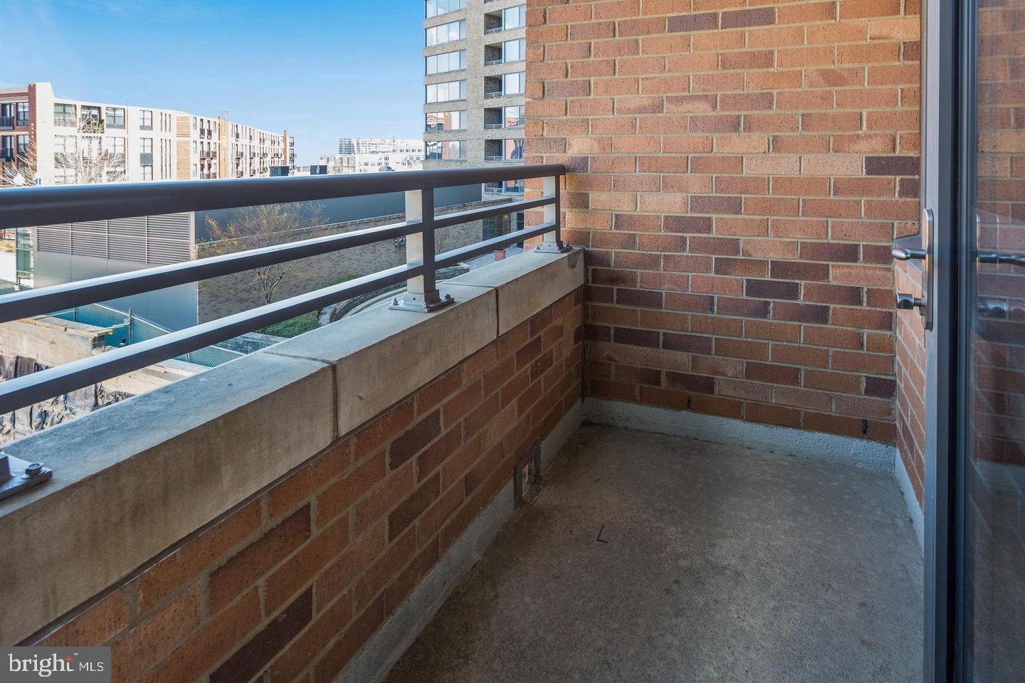 2001 15TH ST N #319, ARLINGTON, Virginia 22201, 1 Bedroom Bedrooms, ,1 BathroomBathrooms,Residential,For sale,2001 15TH ST N #319,VAAR2059748 MLS # VAAR2059748