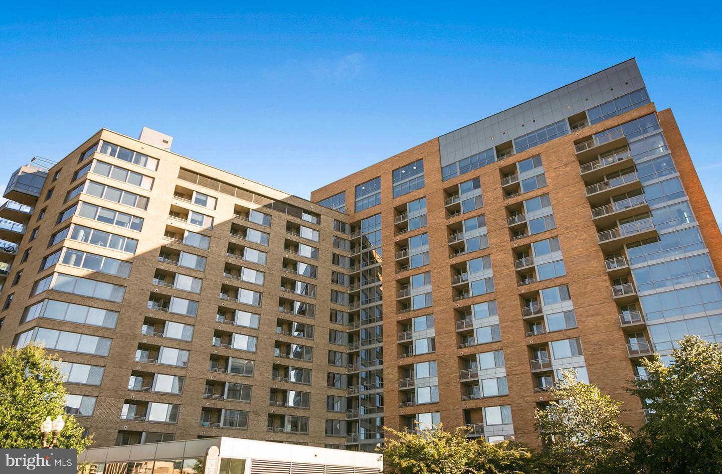 2001 15TH ST N #319, ARLINGTON, Virginia 22201, 1 Bedroom Bedrooms, ,1 BathroomBathrooms,Residential,For sale,2001 15TH ST N #319,VAAR2059748 MLS # VAAR2059748