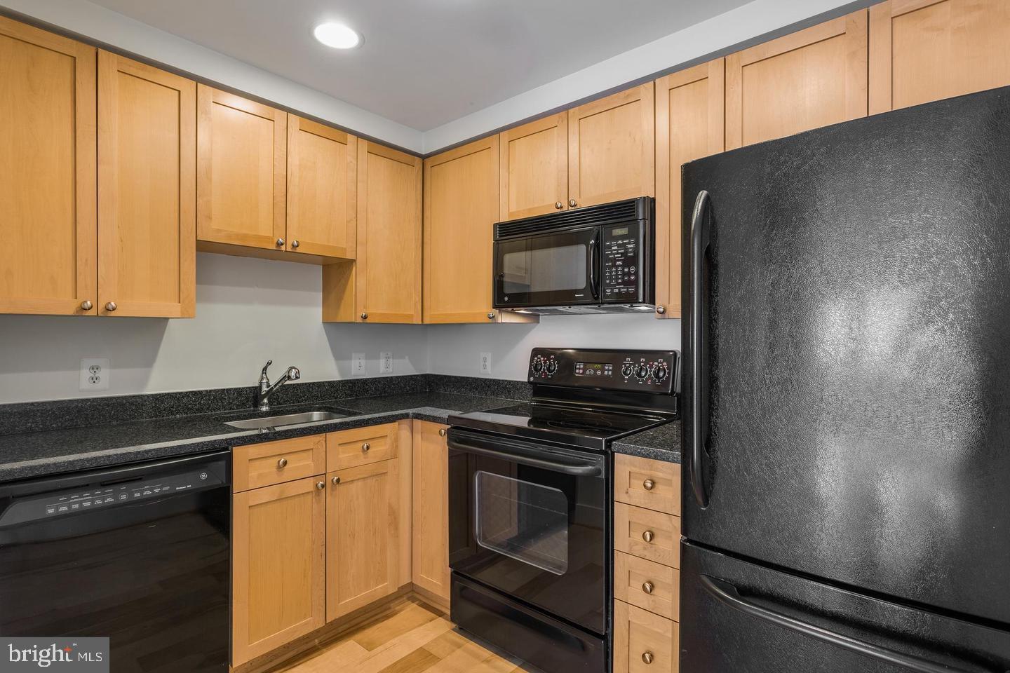 2001 15TH ST N #319, ARLINGTON, Virginia 22201, 1 Bedroom Bedrooms, ,1 BathroomBathrooms,Residential,For sale,2001 15TH ST N #319,VAAR2059748 MLS # VAAR2059748