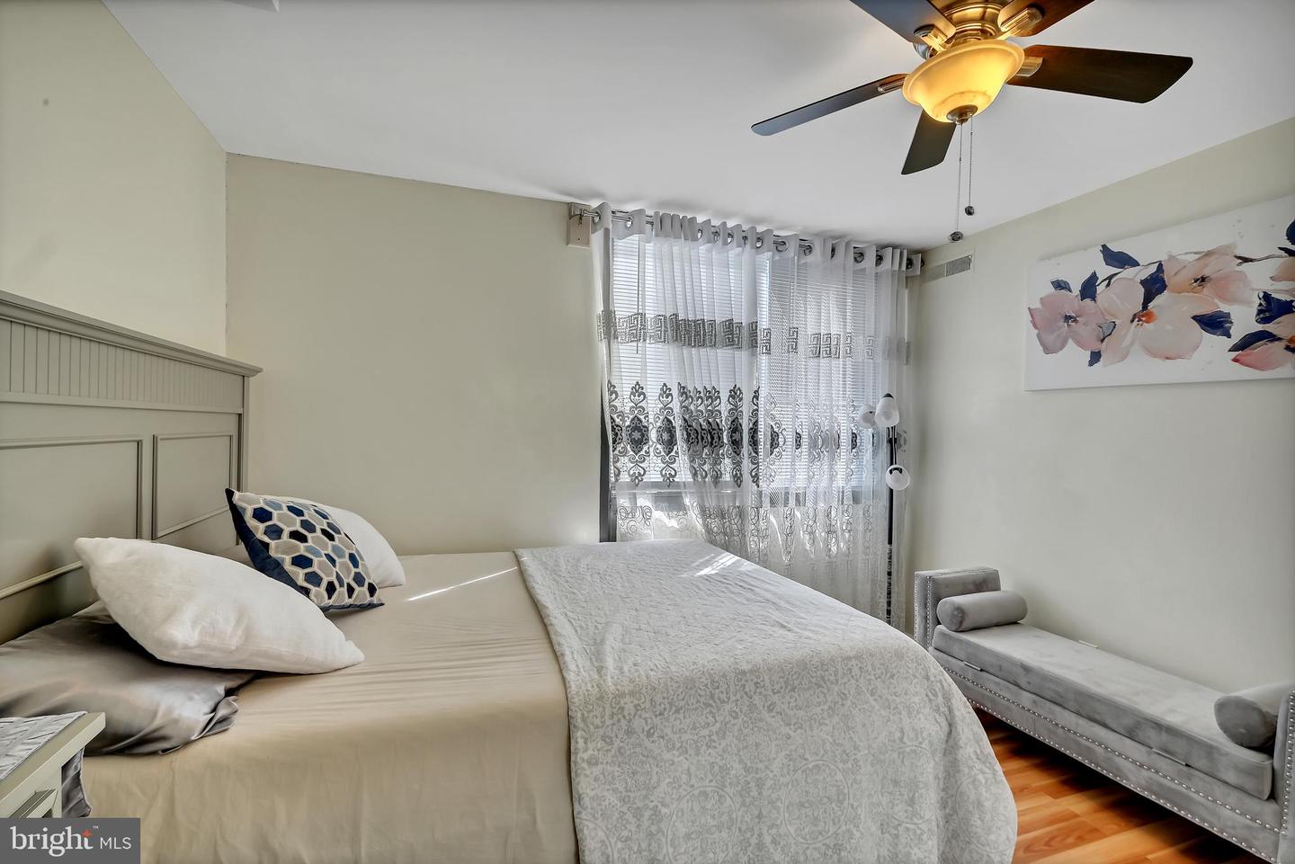 511 N ARMISTEAD ST #202, ALEXANDRIA, Virginia 22312, 3 Bedrooms Bedrooms, ,2 BathroomsBathrooms,Residential,For sale,511 N ARMISTEAD ST #202,VAAX2046876 MLS # VAAX2046876