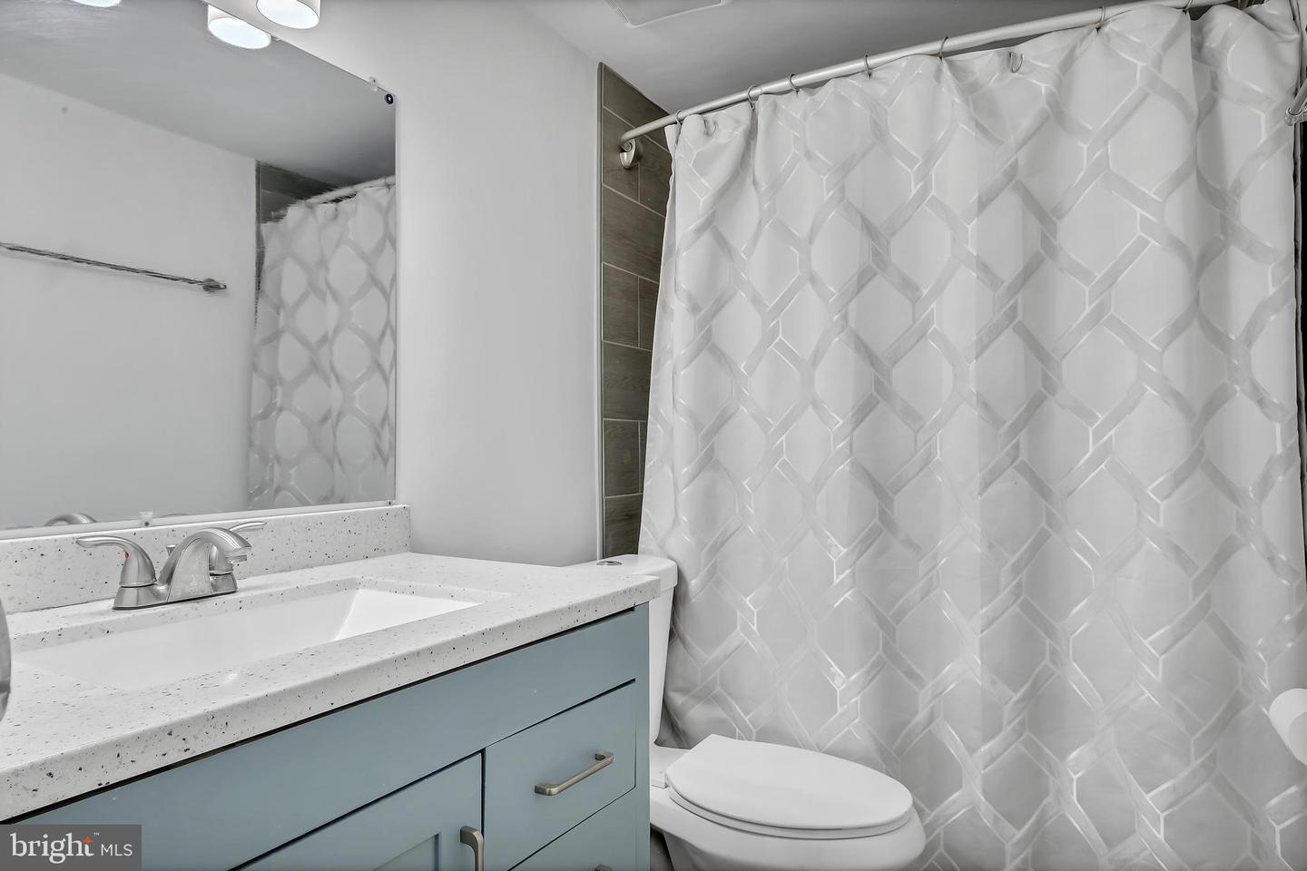 511 N ARMISTEAD ST #202, ALEXANDRIA, Virginia 22312, 3 Bedrooms Bedrooms, ,2 BathroomsBathrooms,Residential,For sale,511 N ARMISTEAD ST #202,VAAX2046876 MLS # VAAX2046876