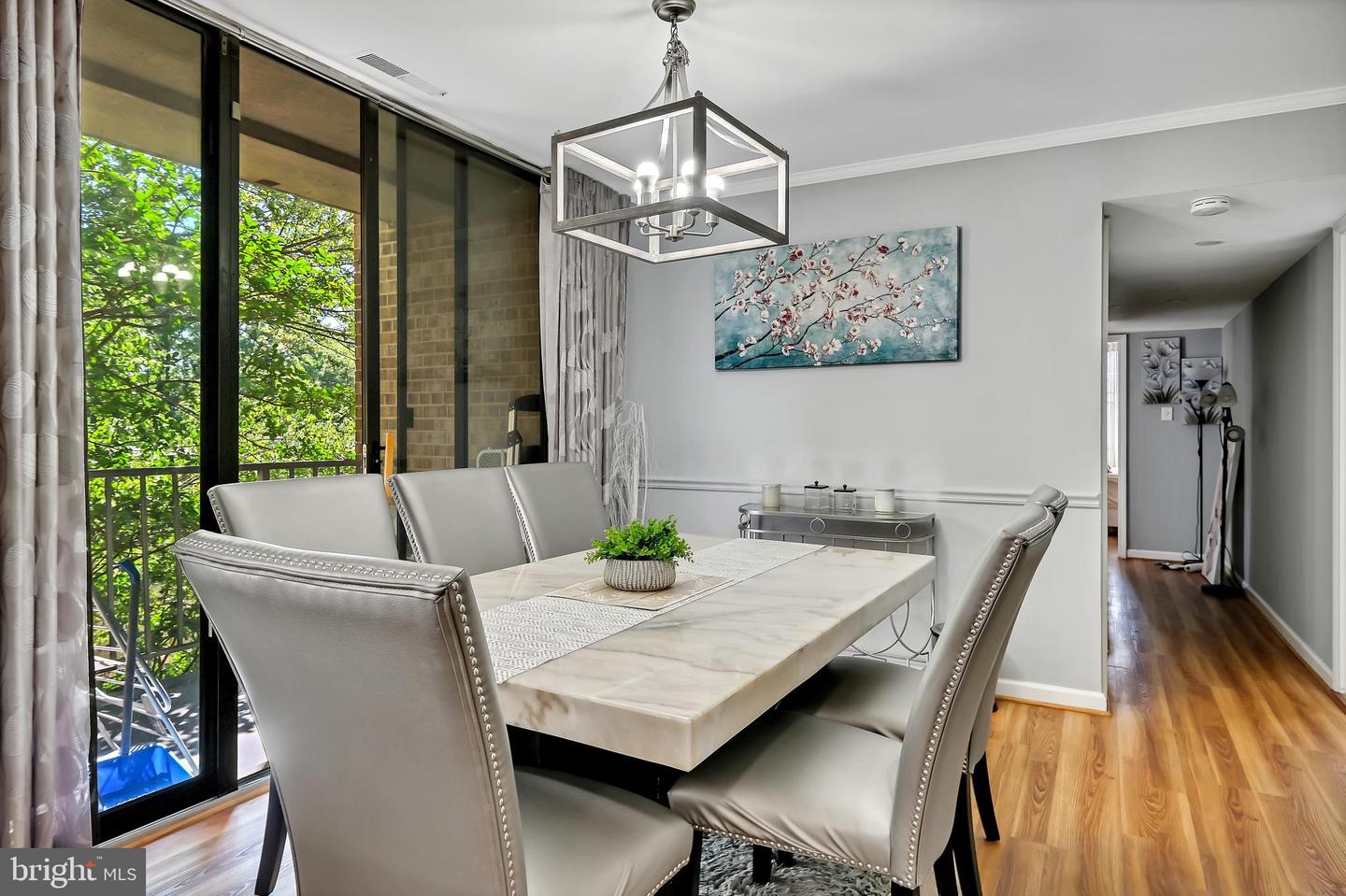 511 N ARMISTEAD ST #202, ALEXANDRIA, Virginia 22312, 3 Bedrooms Bedrooms, ,2 BathroomsBathrooms,Residential,For sale,511 N ARMISTEAD ST #202,VAAX2046876 MLS # VAAX2046876