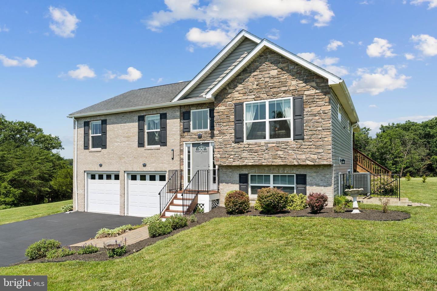 103 SANTA MARIA DR, CLEAR BROOK, Virginia 22624, 4 Bedrooms Bedrooms, ,3 BathroomsBathrooms,Residential,For sale,103 SANTA MARIA DR,VAFV2035072 MLS # VAFV2035072