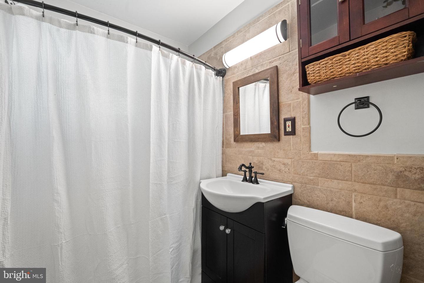 6402 VIRGINIA HILLS AVE, ALEXANDRIA, Virginia 22310, 3 Bedrooms Bedrooms, ,2 BathroomsBathrooms,Residential,For sale,6402 VIRGINIA HILLS AVE,VAFX2250520 MLS # VAFX2250520