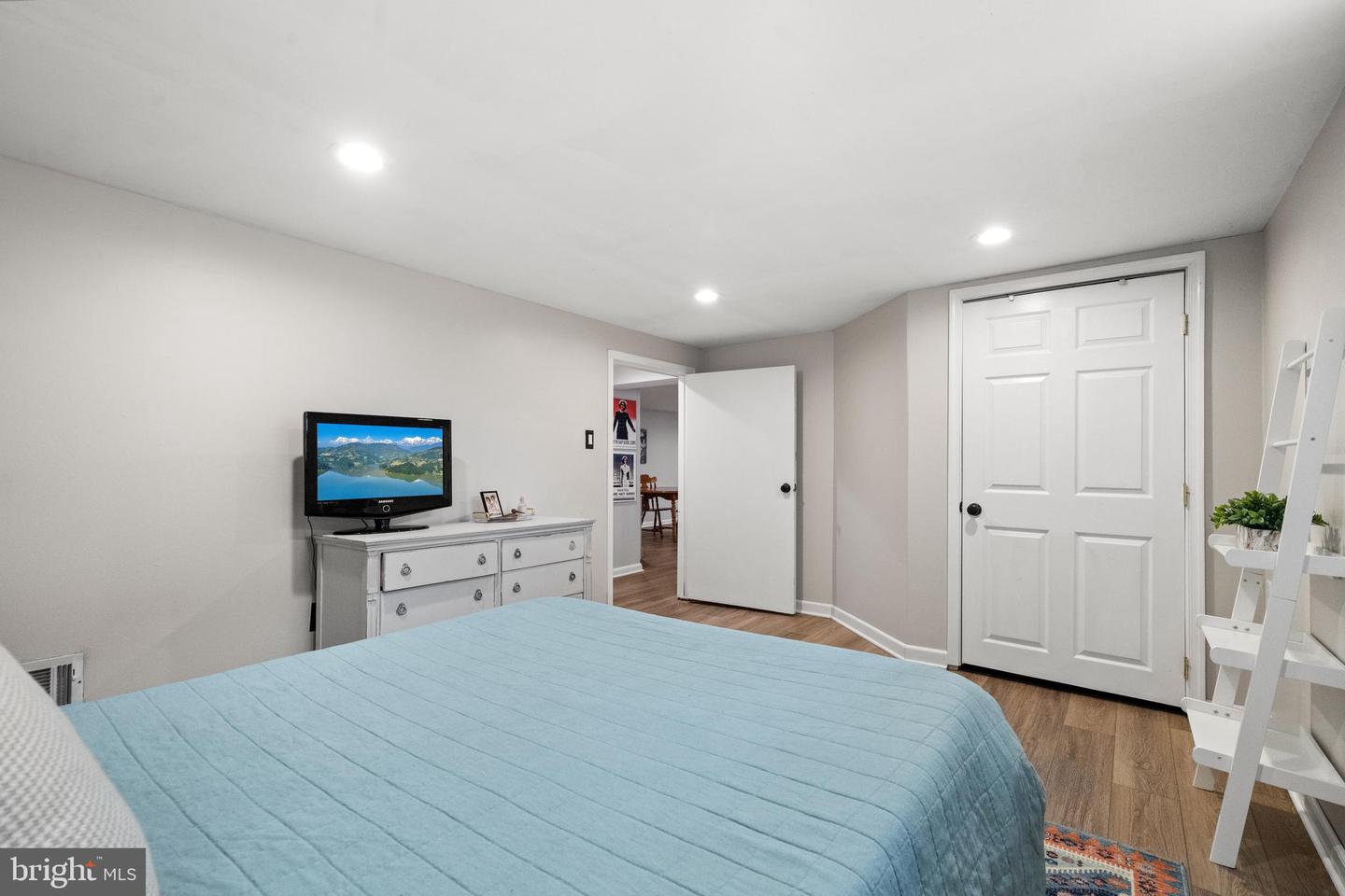 6402 VIRGINIA HILLS AVE, ALEXANDRIA, Virginia 22310, 3 Bedrooms Bedrooms, ,2 BathroomsBathrooms,Residential,For sale,6402 VIRGINIA HILLS AVE,VAFX2250520 MLS # VAFX2250520