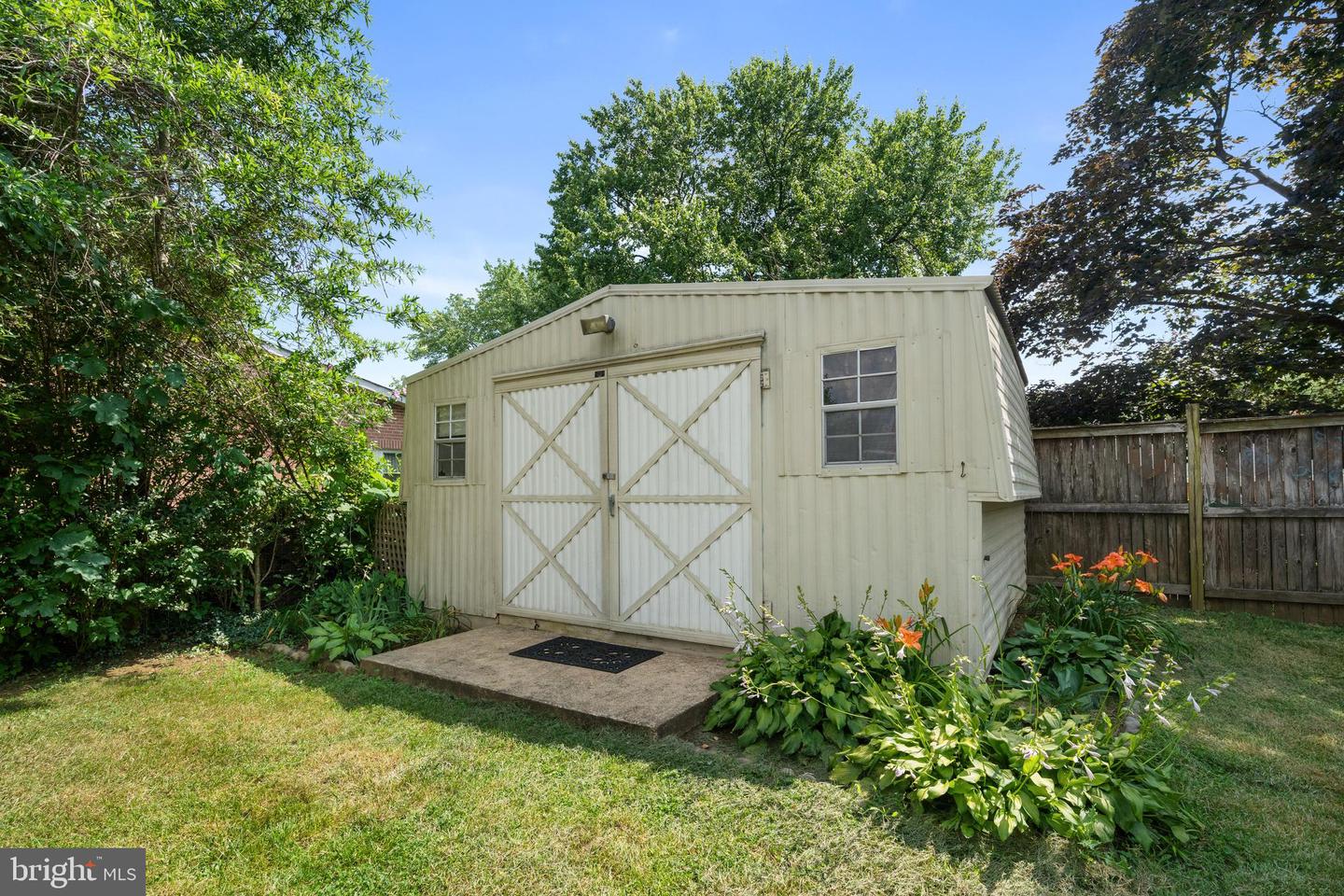 6402 VIRGINIA HILLS AVE, ALEXANDRIA, Virginia 22310, 3 Bedrooms Bedrooms, ,2 BathroomsBathrooms,Residential,For sale,6402 VIRGINIA HILLS AVE,VAFX2250520 MLS # VAFX2250520
