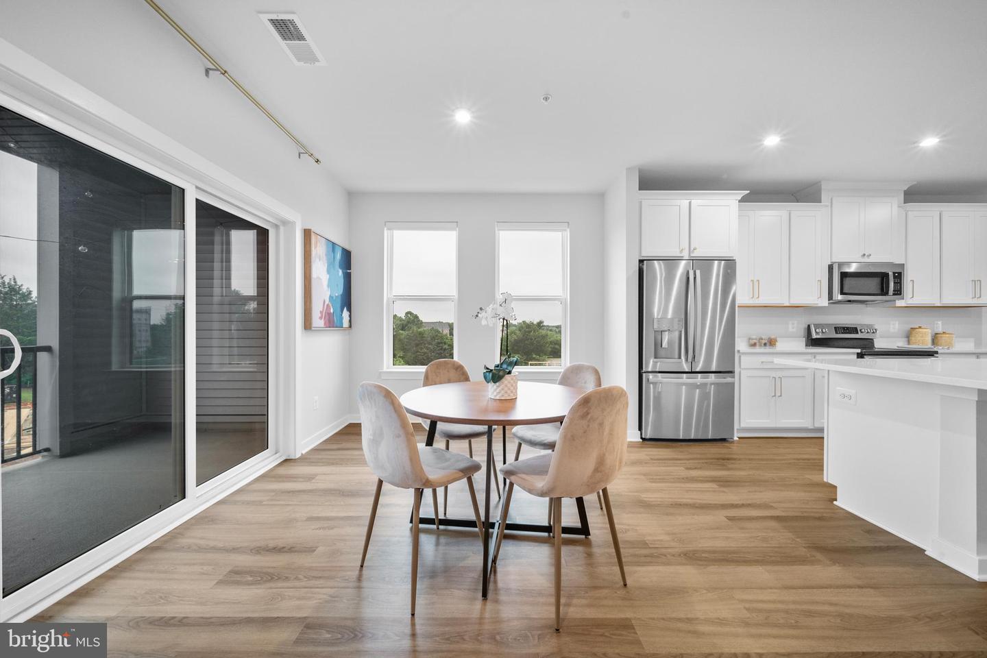 43730 TRANSIT SQ, ASHBURN, Virginia 20147, 3 Bedrooms Bedrooms, ,2 BathroomsBathrooms,Residential,For sale,43730 TRANSIT SQ,VALO2100654 MLS # VALO2100654