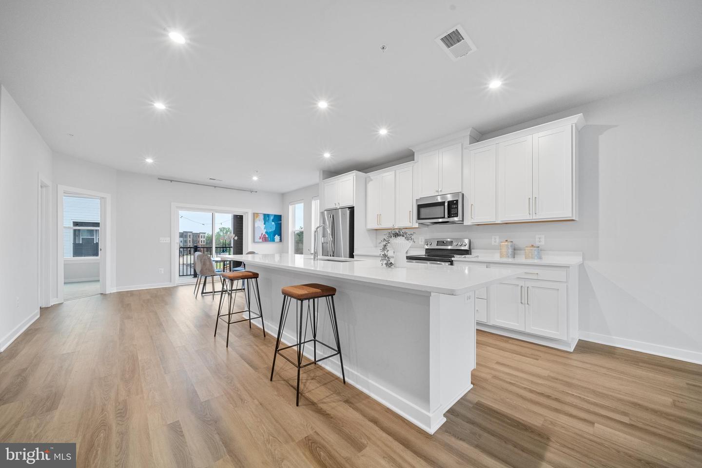 43730 TRANSIT SQ, ASHBURN, Virginia 20147, 3 Bedrooms Bedrooms, ,2 BathroomsBathrooms,Residential,For sale,43730 TRANSIT SQ,VALO2100654 MLS # VALO2100654