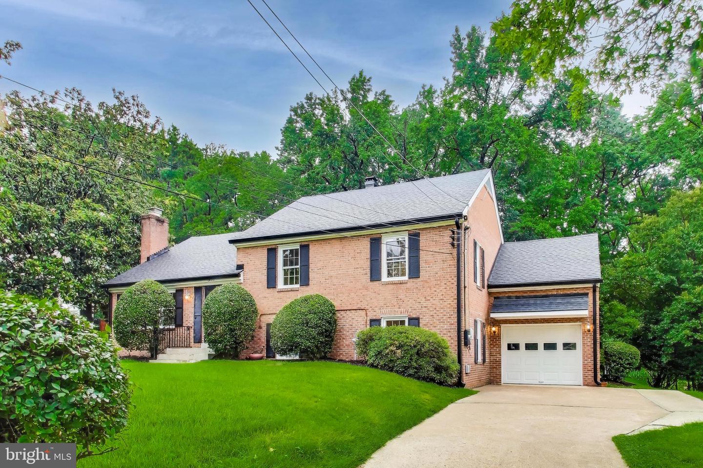 1400 WAKE FOREST DR, ALEXANDRIA, Virginia 22307, 3 Bedrooms Bedrooms, ,3 BathroomsBathrooms,Residential,For sale,1400 WAKE FOREST DR,VAFX2252288 MLS # VAFX2252288
