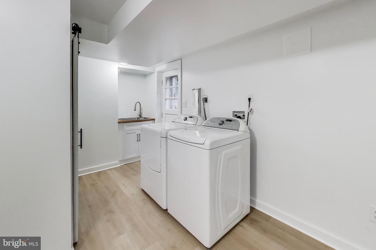 1400 WAKE FOREST DR, ALEXANDRIA, Virginia 22307, 3 Bedrooms Bedrooms, ,3 BathroomsBathrooms,Residential,For sale,1400 WAKE FOREST DR,VAFX2252288 MLS # VAFX2252288
