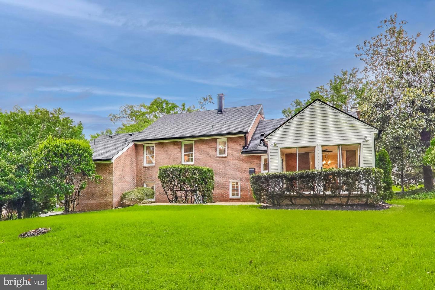 1400 WAKE FOREST DR, ALEXANDRIA, Virginia 22307, 3 Bedrooms Bedrooms, ,3 BathroomsBathrooms,Residential,For sale,1400 WAKE FOREST DR,VAFX2252288 MLS # VAFX2252288