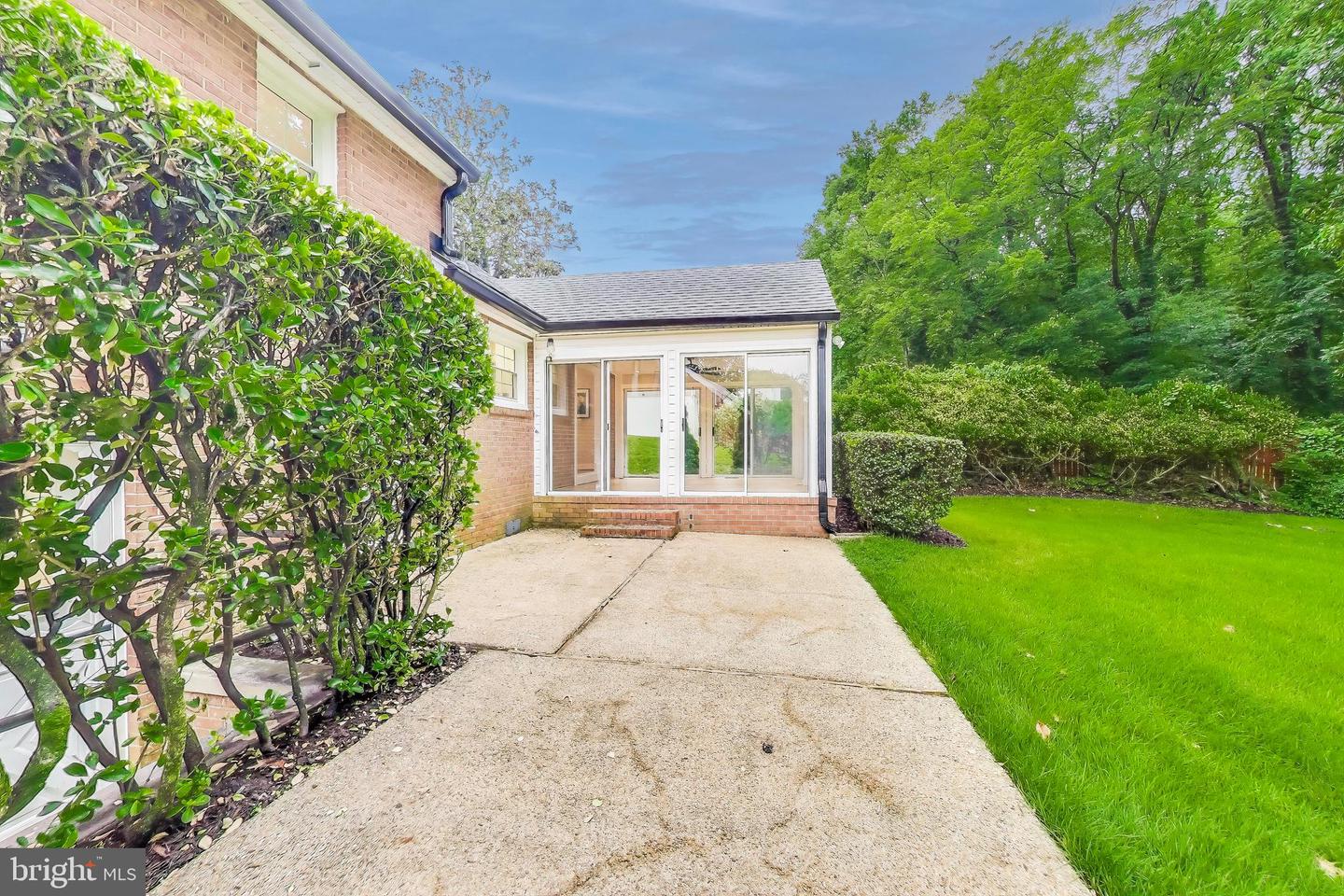 1400 WAKE FOREST DR, ALEXANDRIA, Virginia 22307, 3 Bedrooms Bedrooms, ,3 BathroomsBathrooms,Residential,For sale,1400 WAKE FOREST DR,VAFX2252288 MLS # VAFX2252288