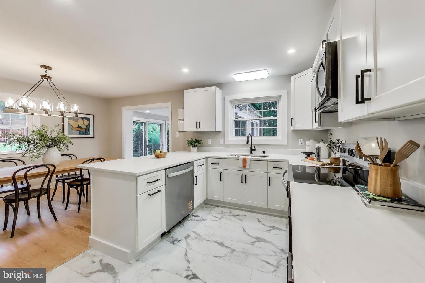 1400 WAKE FOREST DR, ALEXANDRIA, Virginia 22307, 3 Bedrooms Bedrooms, ,3 BathroomsBathrooms,Residential,For sale,1400 WAKE FOREST DR,VAFX2252288 MLS # VAFX2252288