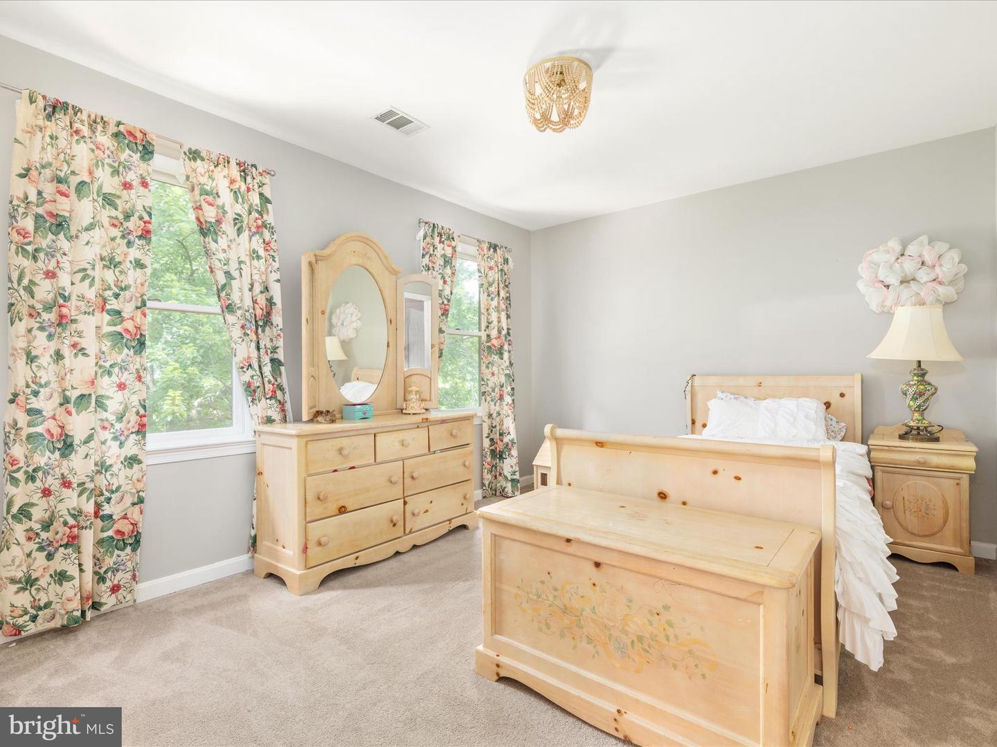 14311 SHELTER LN, HAYMARKET, Virginia 20169, 3 Bedrooms Bedrooms, ,3 BathroomsBathrooms,Residential,For sale,14311 SHELTER LN,VAPW2098146 MLS # VAPW2098146
