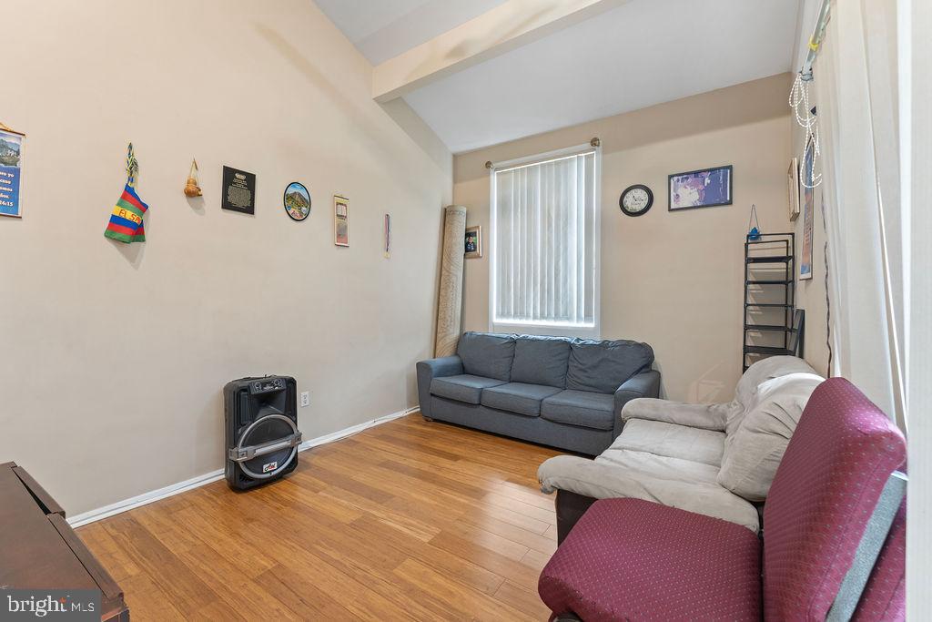 10805 VIOLET CT, MANASSAS, Virginia 20109, 3 Bedrooms Bedrooms, ,2 BathroomsBathrooms,Residential,For sale,10805 VIOLET CT,VAPW2098152 MLS # VAPW2098152