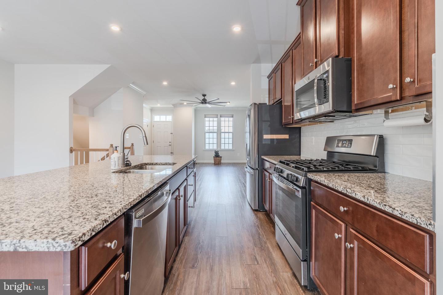 18191 RED MULBERRY RD, DUMFRIES, Virginia 22026, 3 Bedrooms Bedrooms, ,2 BathroomsBathrooms,Residential,For sale,18191 RED MULBERRY RD,VAPW2098154 MLS # VAPW2098154